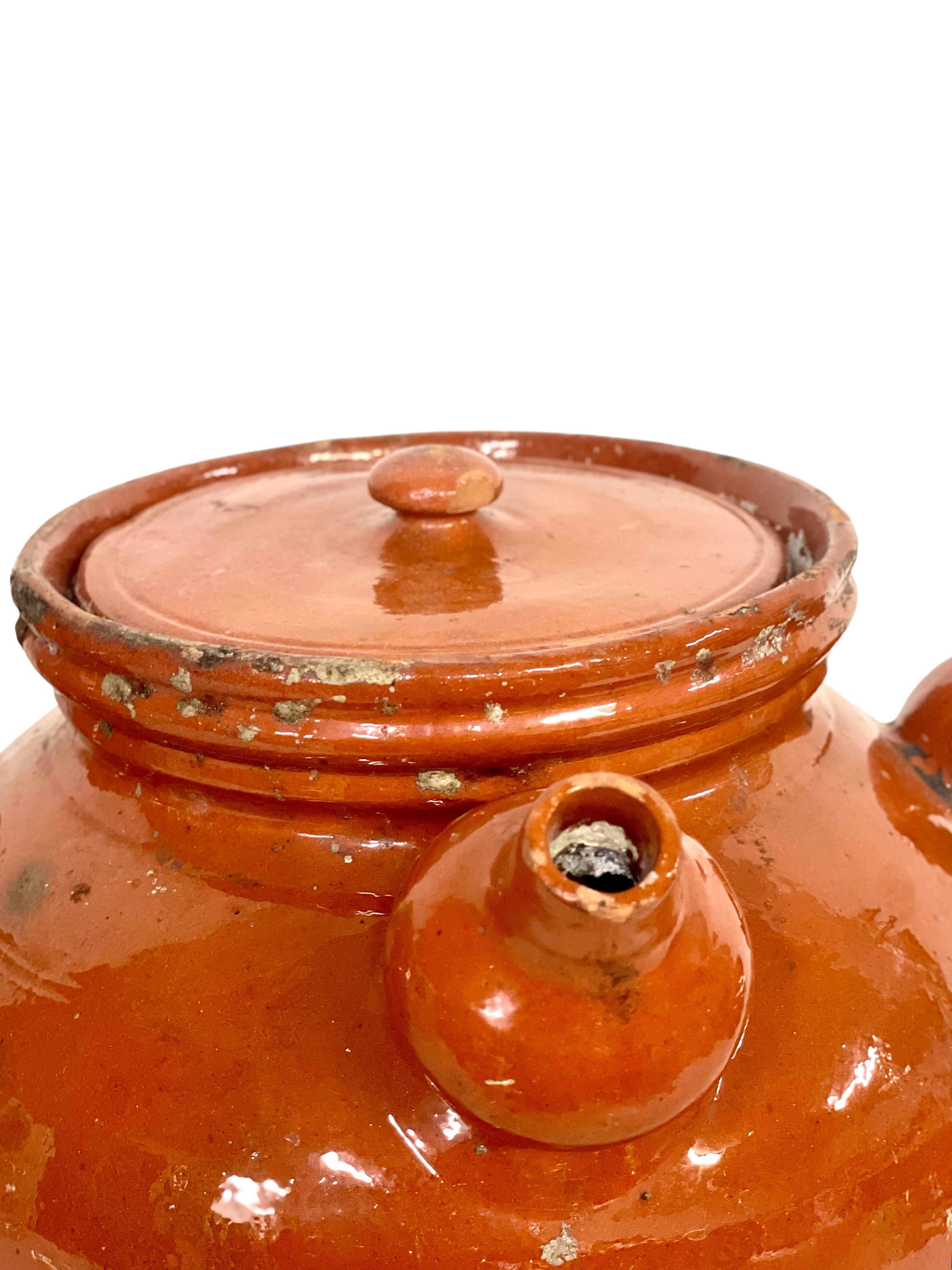 19th C. Large Terracotta Walnut Oil Jar with its Lid For Sale 5