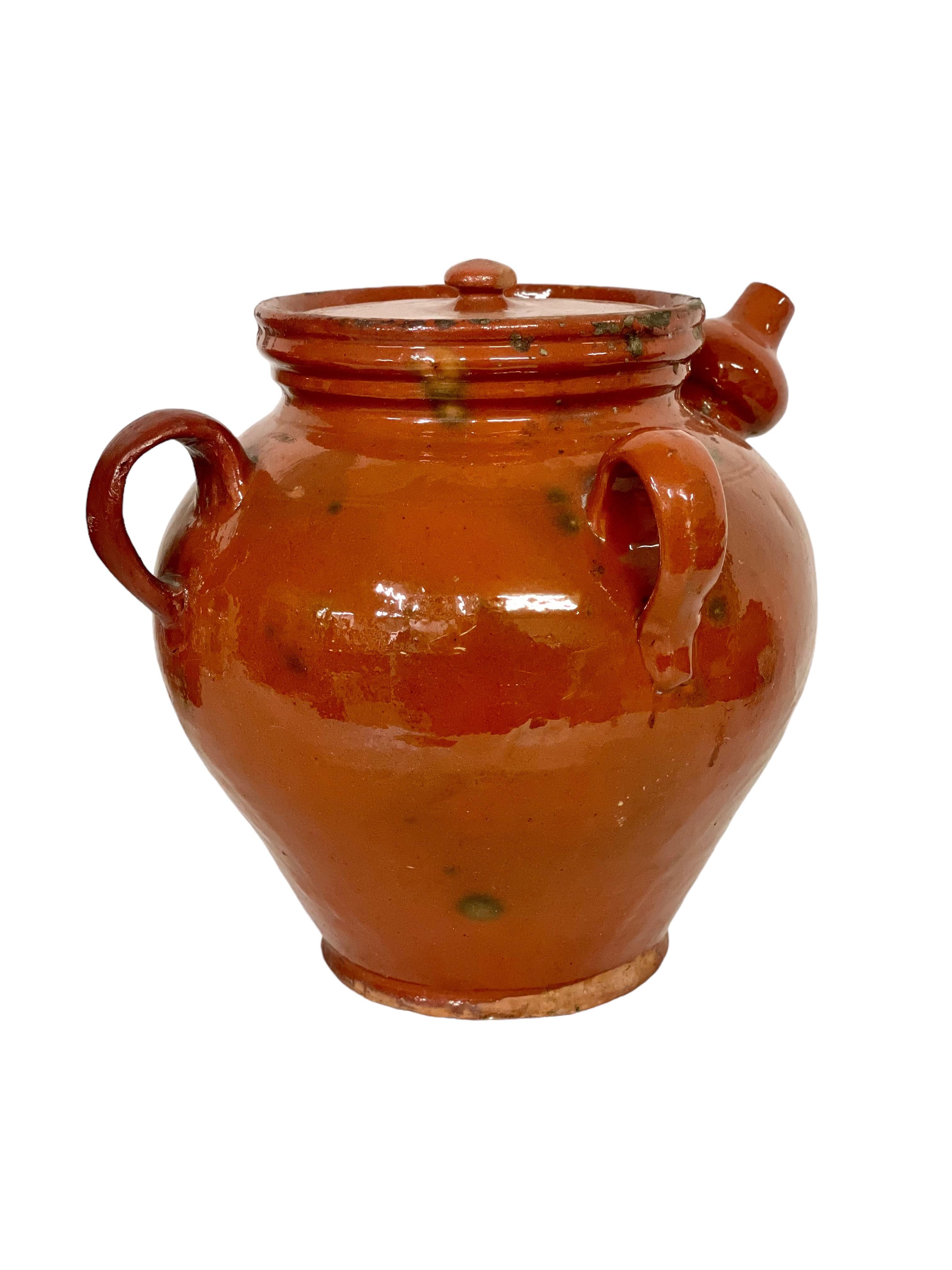 19th C. Large Terracotta Walnut Oil Jar with its Lid For Sale 6