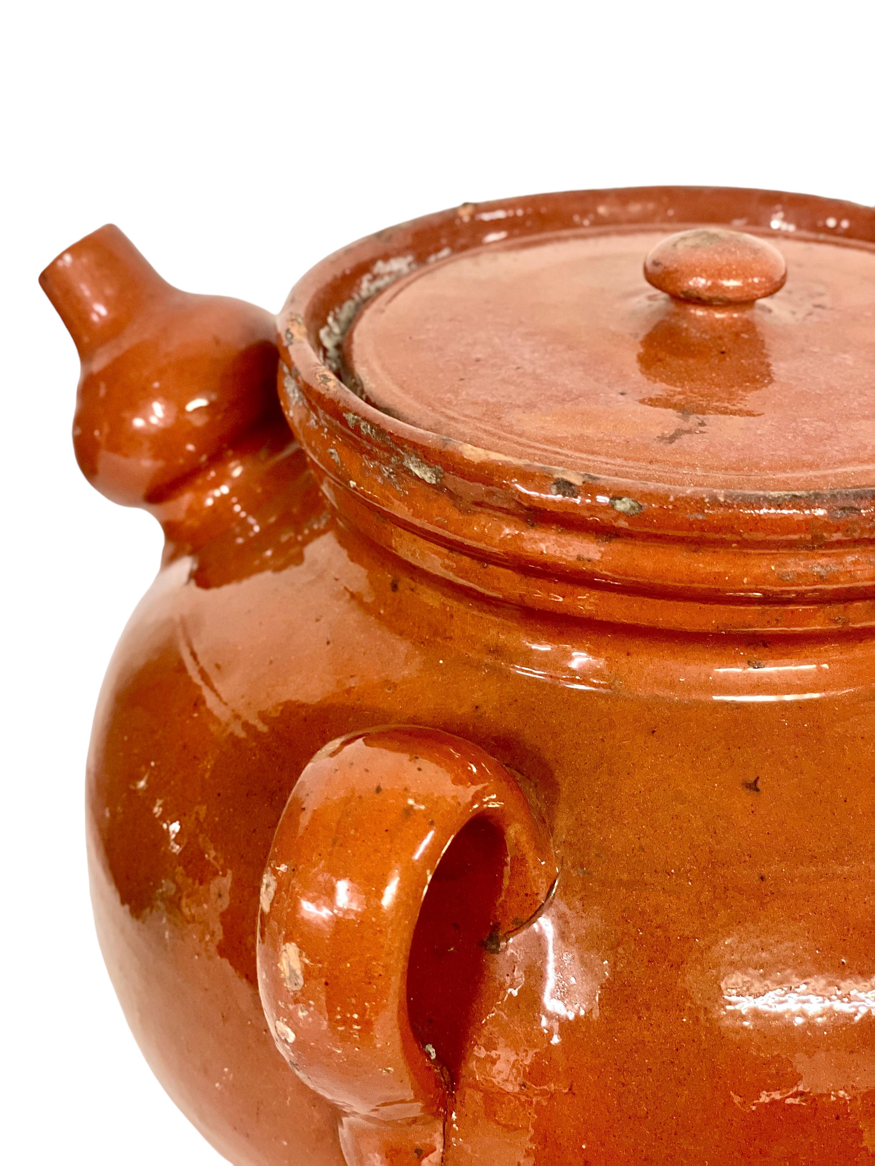 19th C. Large Terracotta Walnut Oil Jar with its Lid For Sale 7