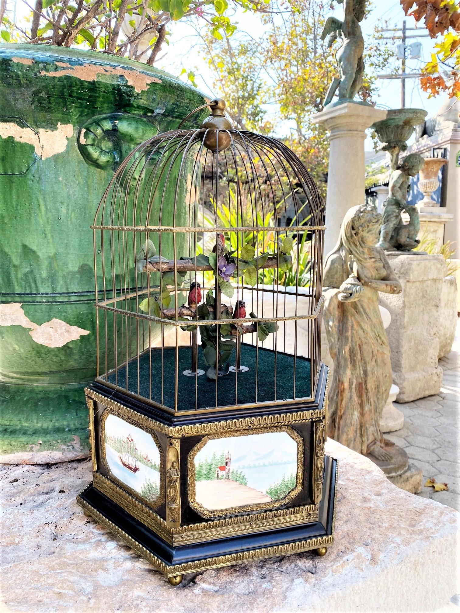 Cage à oiseaux mécanique d'antiquités du 19ème siècle à triple automate chantant et orné d'oiseaux dorés 7