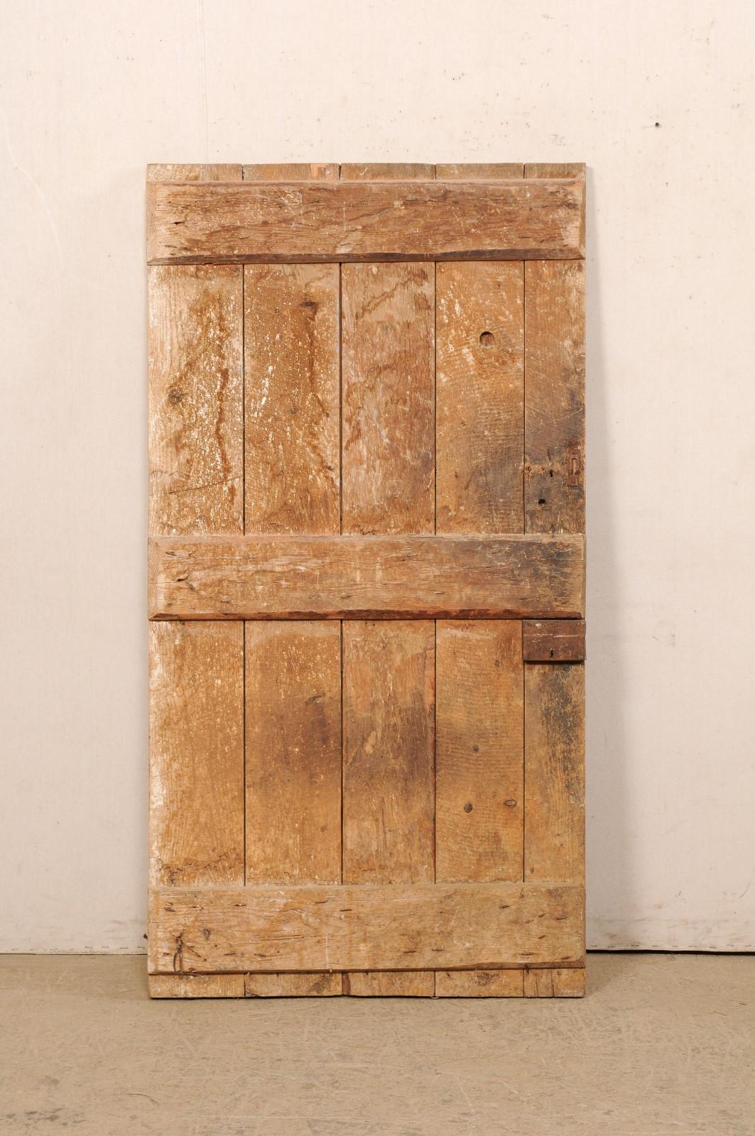 Porte à panneau surélevé en bois décoratif turc du 19e C. en vente 2