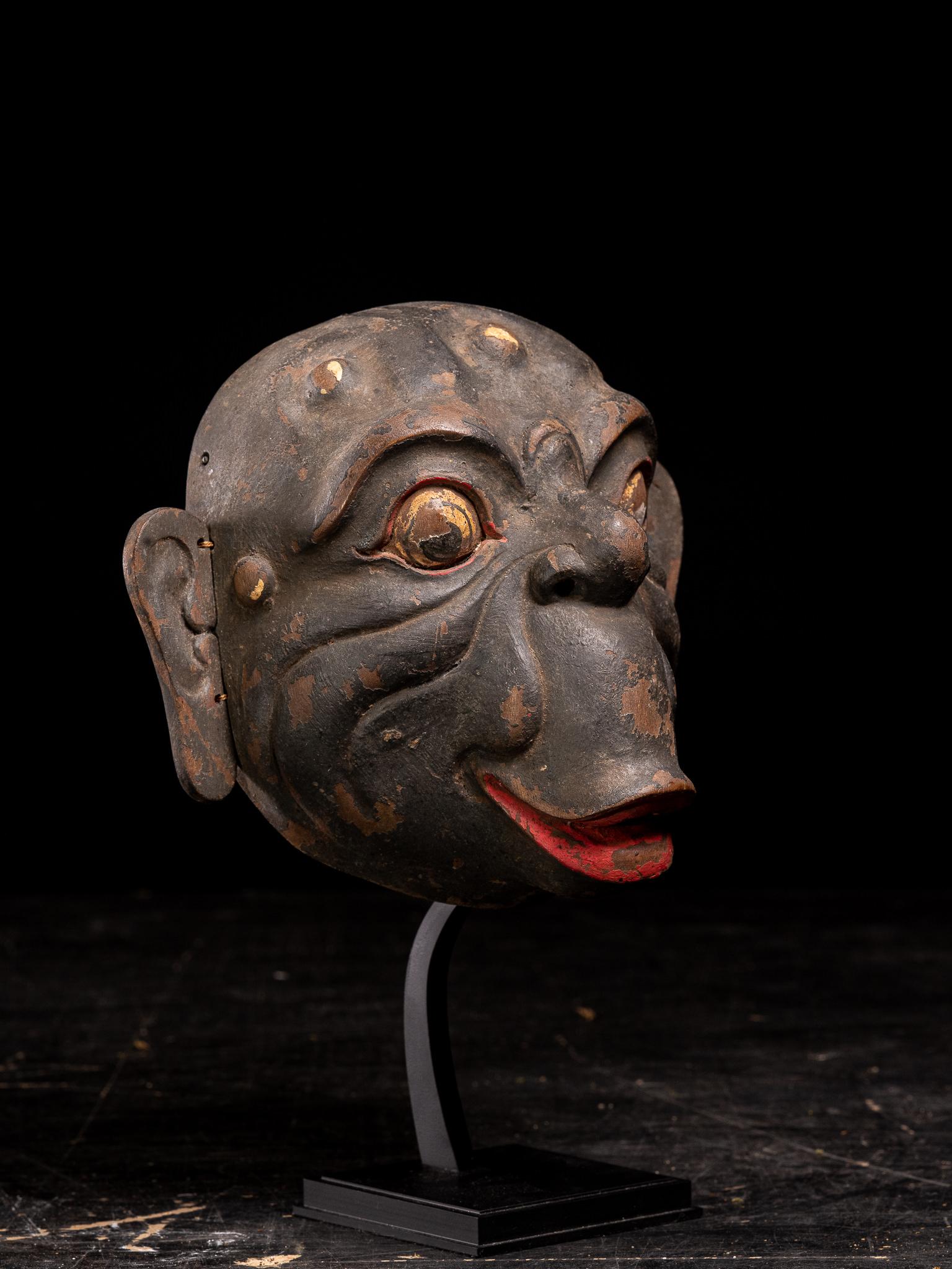 19th Century Unusual Balinese Hanuman Mask in Polychromed Light Wood For Sale 4