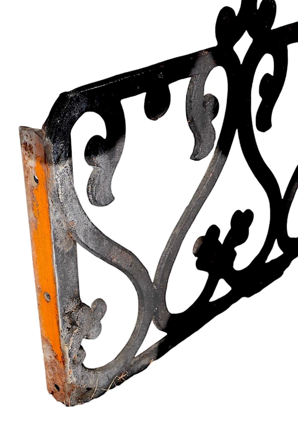 Unusually long Victorian Widows Walk fence  fragment, made in the USA, circa 1880’s, constructed of cast iron.
Perfect to repurpose as a decorative garden element, lawn element or whatever you like.
W 130.5 x Total H 24.5 x H of decorative iron