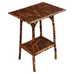 Siglo XIX Victorian Era Aesthetic Movement Mesa auxiliar de bambú quemado Faux Bois Paper