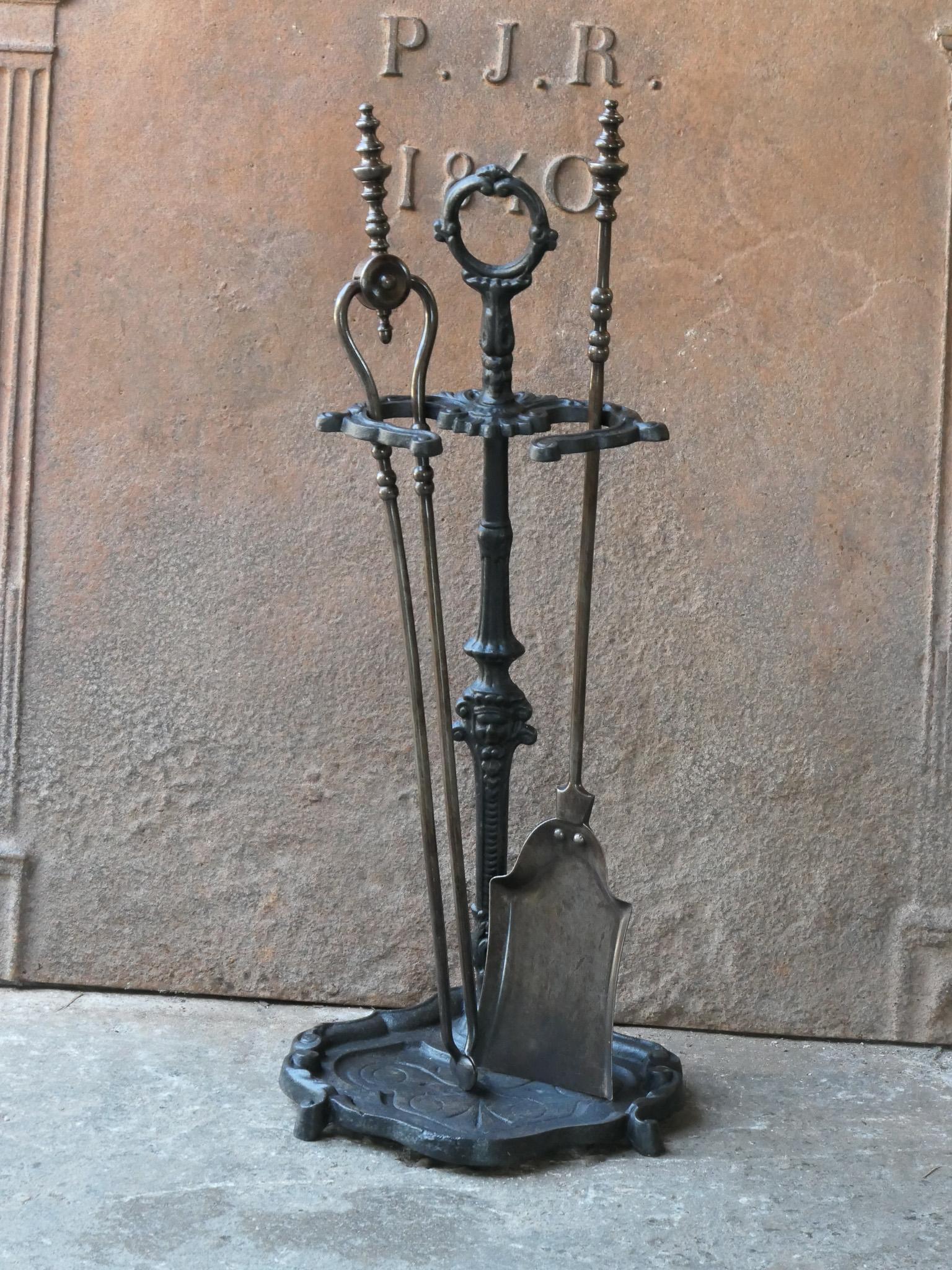 Napoléon III A.I.C. C. Victorian Fireplace Companion Set en vente