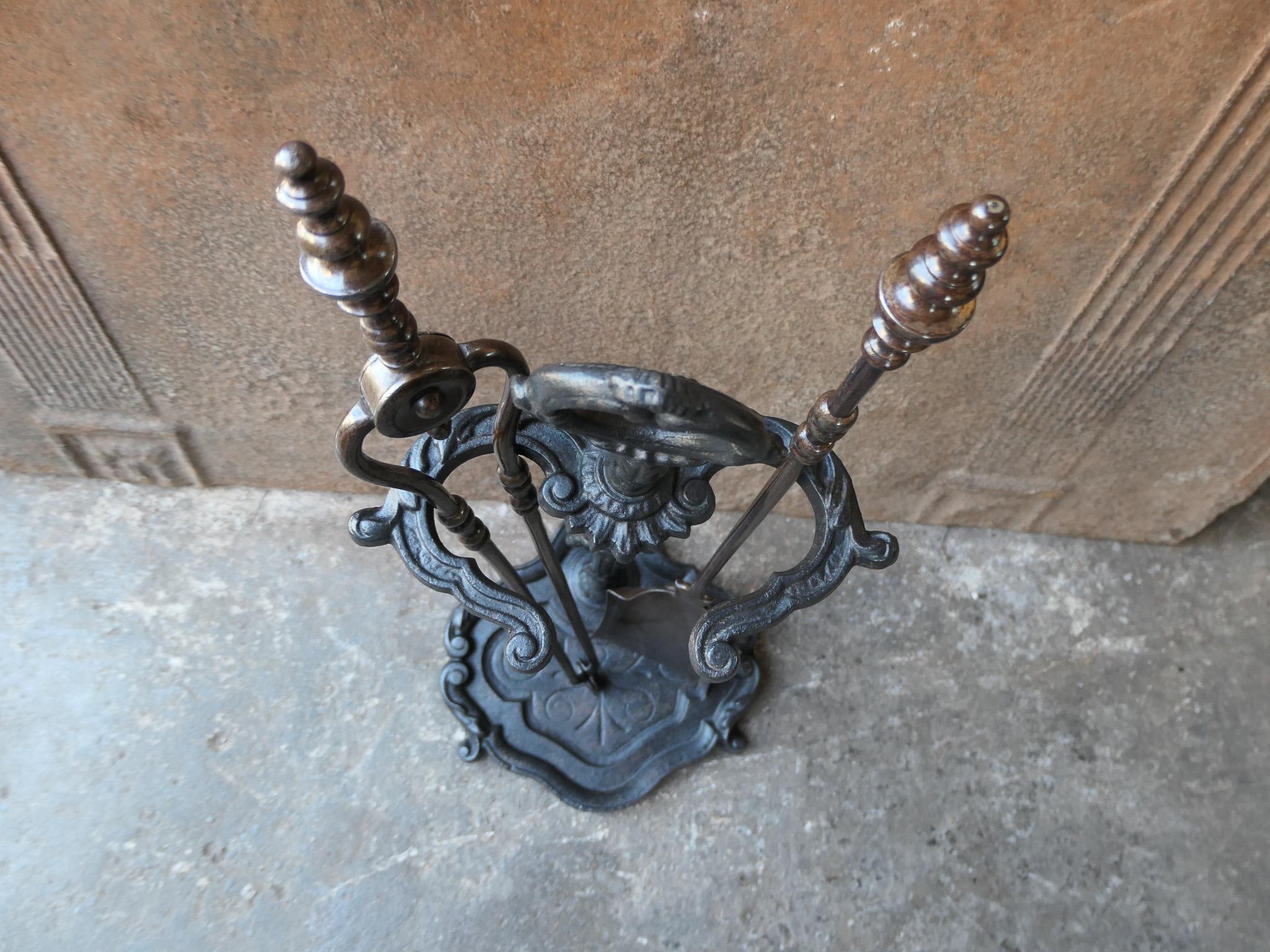 A.I.C. C. Victorian Fireplace Companion Set en vente 1