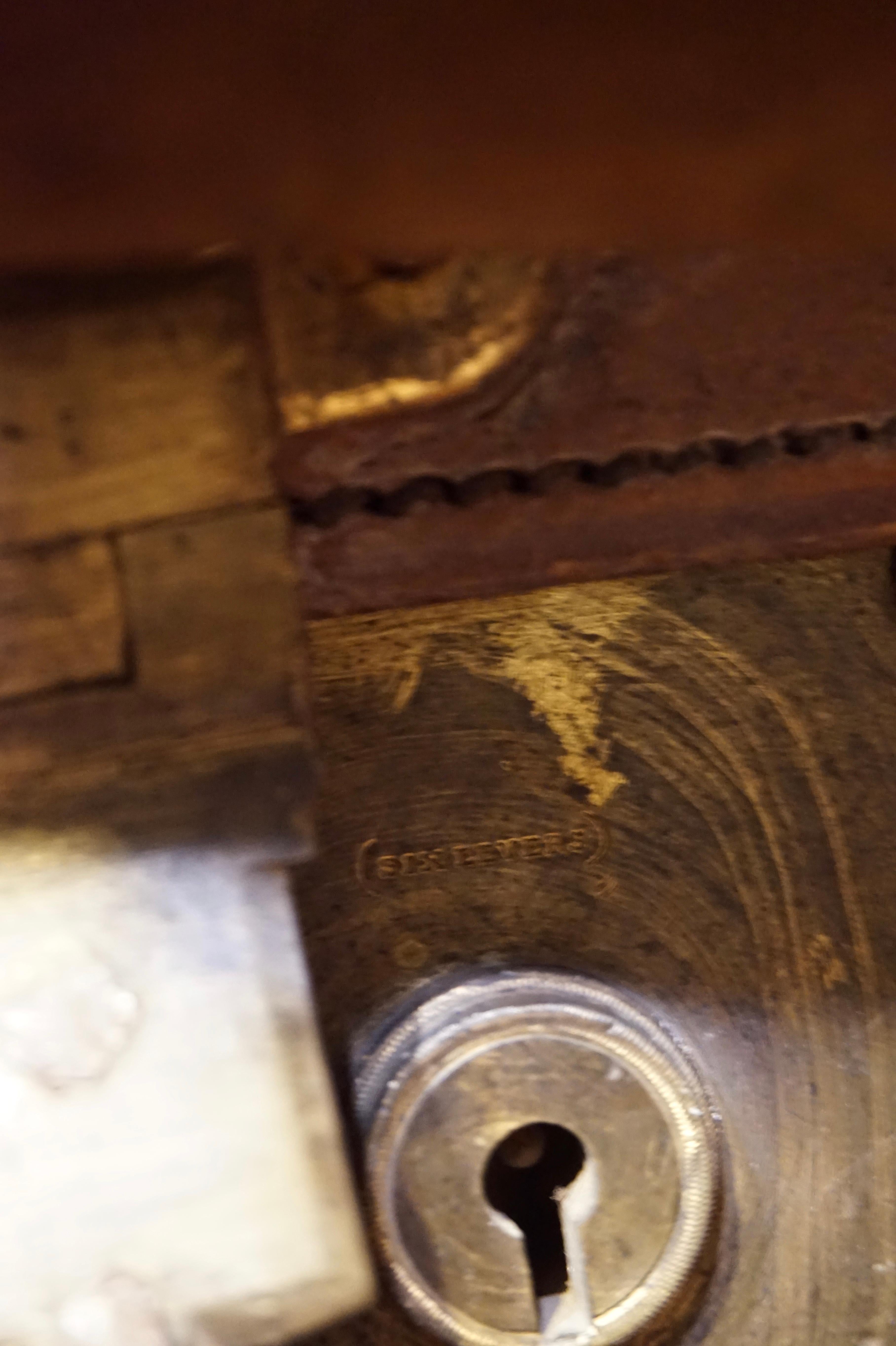 Valigia Portmanteau in pelle originale vittoriana del XIX secolo con doppio manico con iniziali in vendita 4