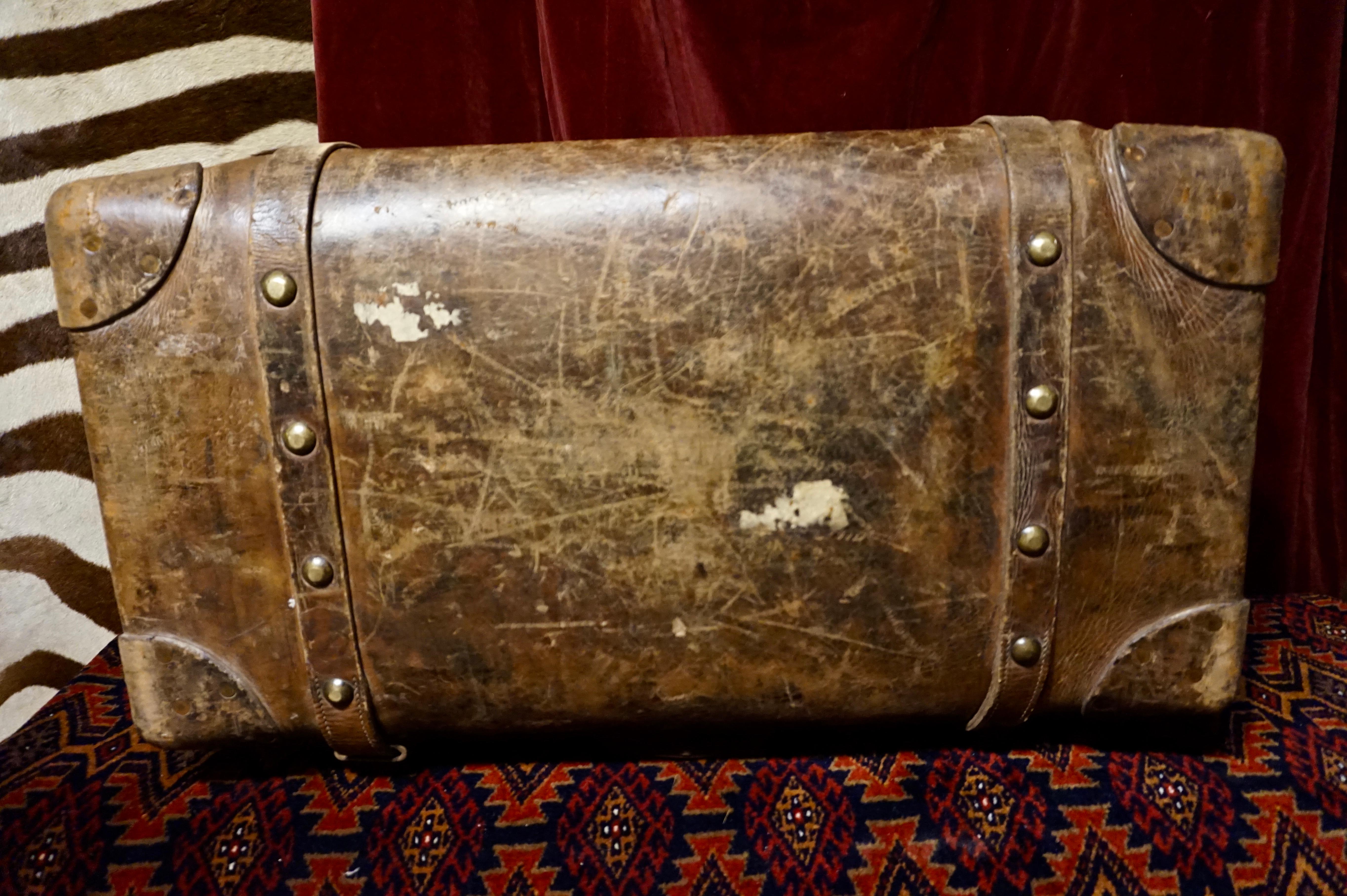 19. Jahrhundert viktorianisches Original Portmanteau-Koffer aus Leder mit doppeltem Griff und Initialen im Angebot 8