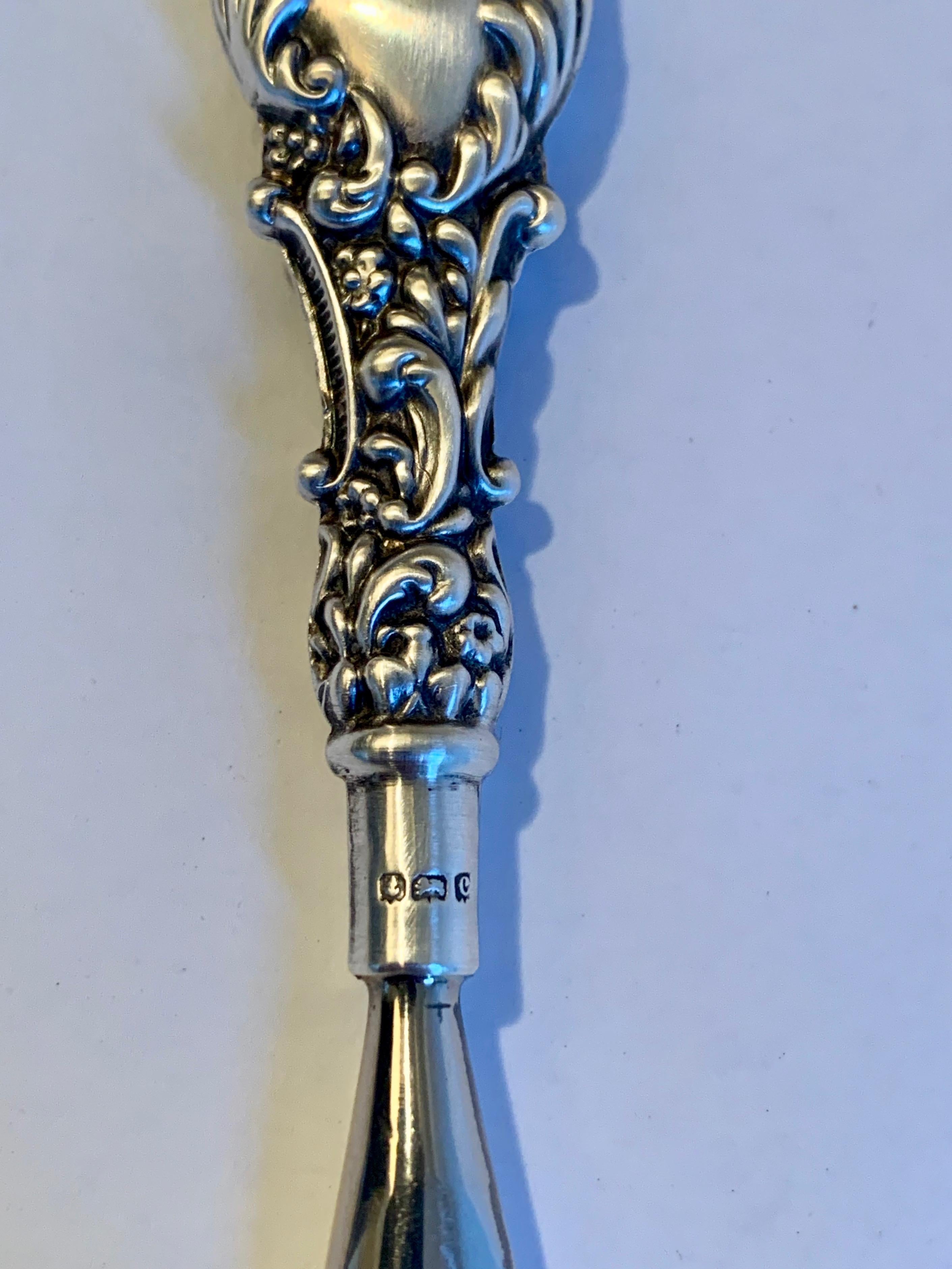 Repoussé 19th Century Victorian Sterling Handle Shoe Horn