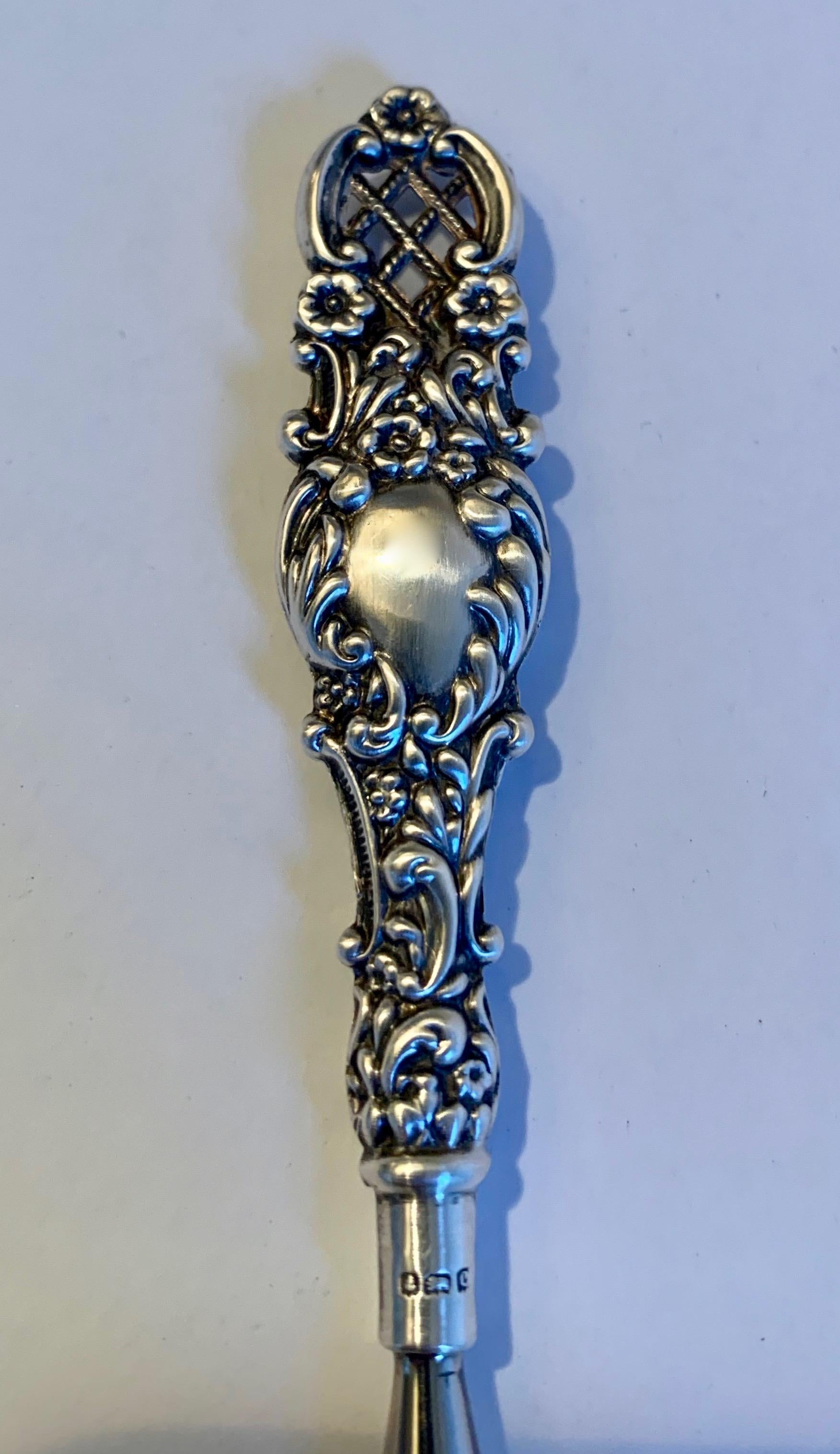 19th Century Victorian Sterling Handle Shoe Horn In Good Condition In Los Angeles, CA