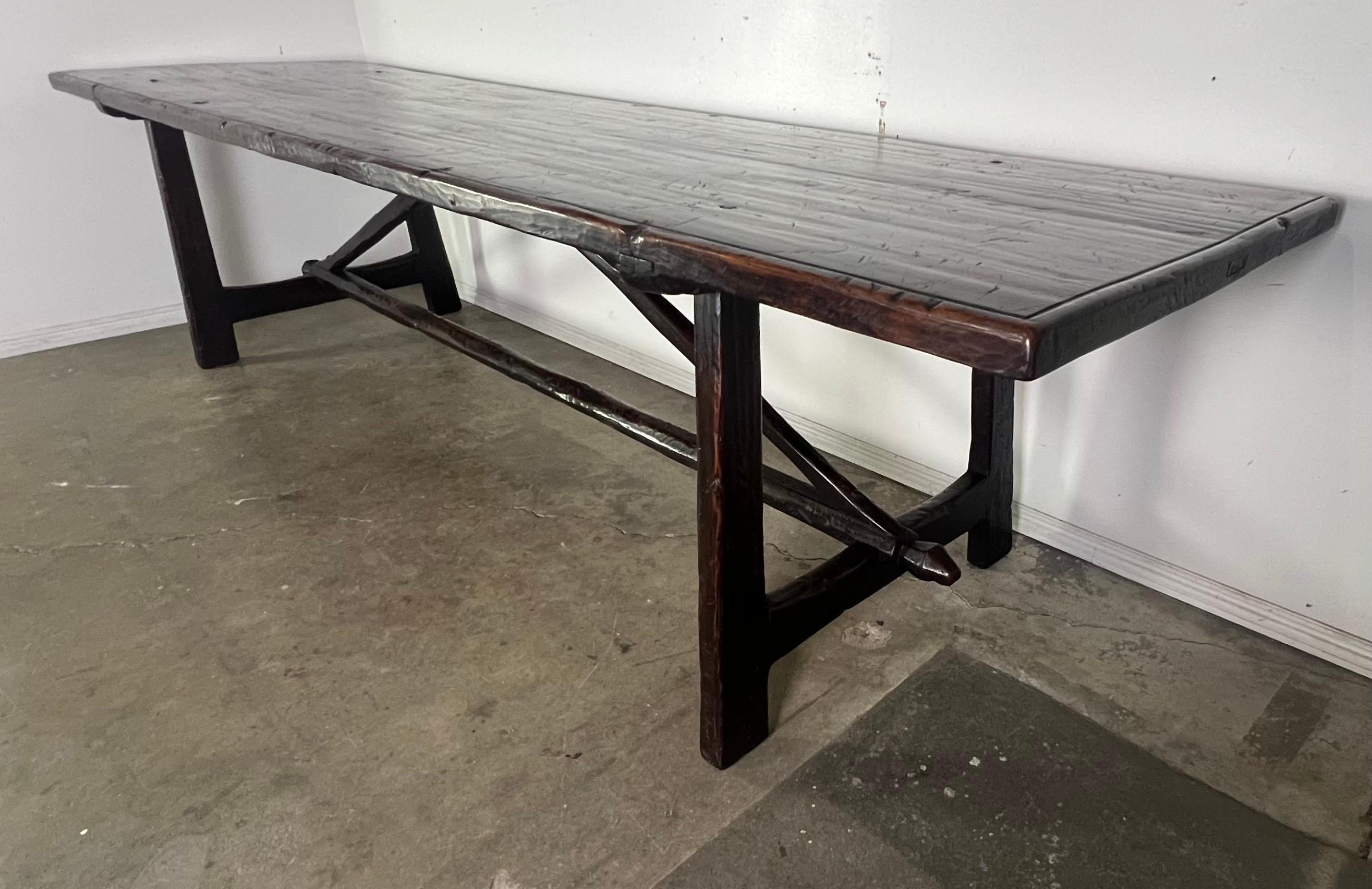 19th C. Walnut Italian Primitive Style Dining Table In Distressed Condition In Los Angeles, CA