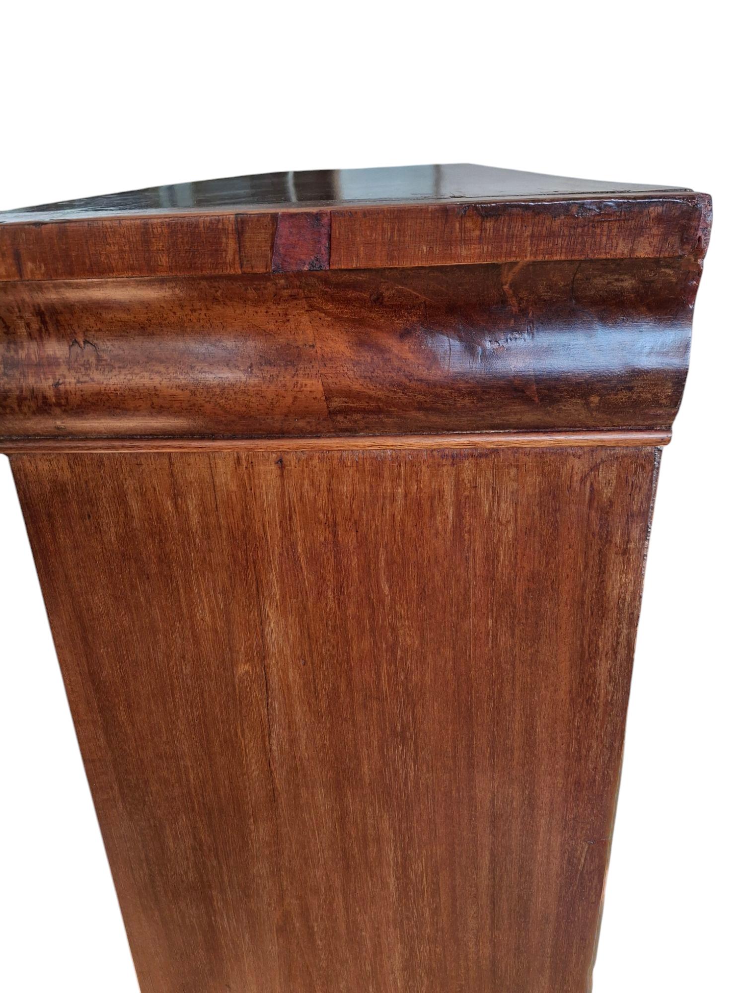 19th C. Walnut Plantation Desk For Sale 5