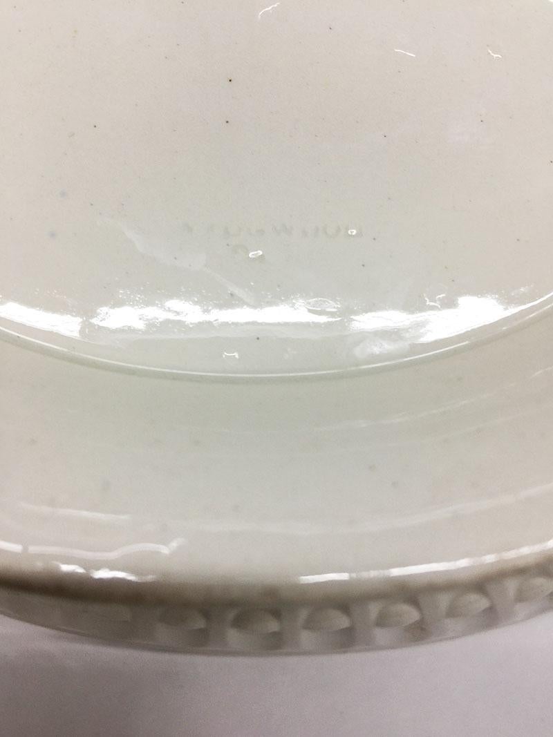 19th Century English Wedgwood Creamware Basket and Plate, ca 1861 In Good Condition In Delft, NL