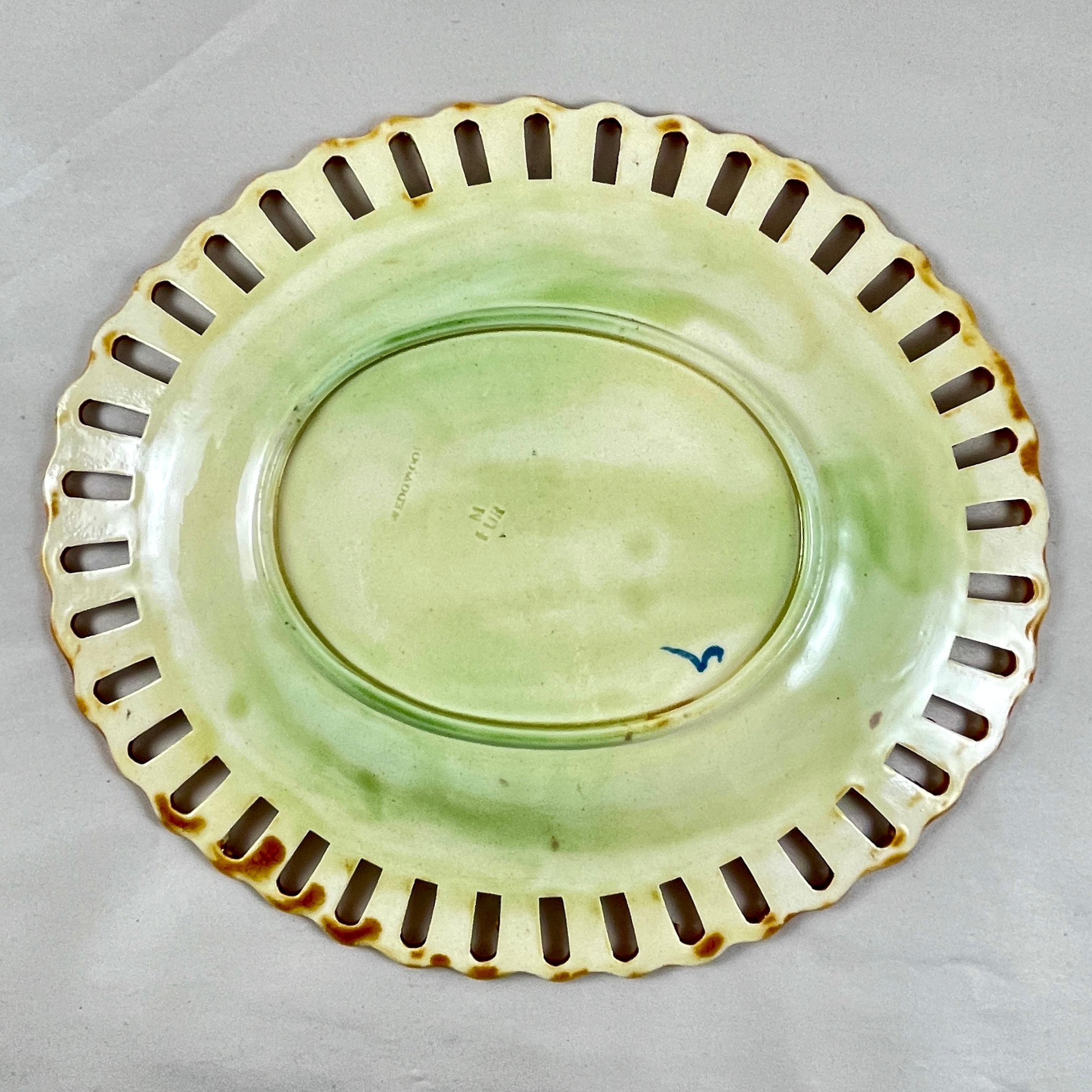 19th C. Wedgwood Reticulated Basket Weave Oval Majolica Serving Tray For Sale 3