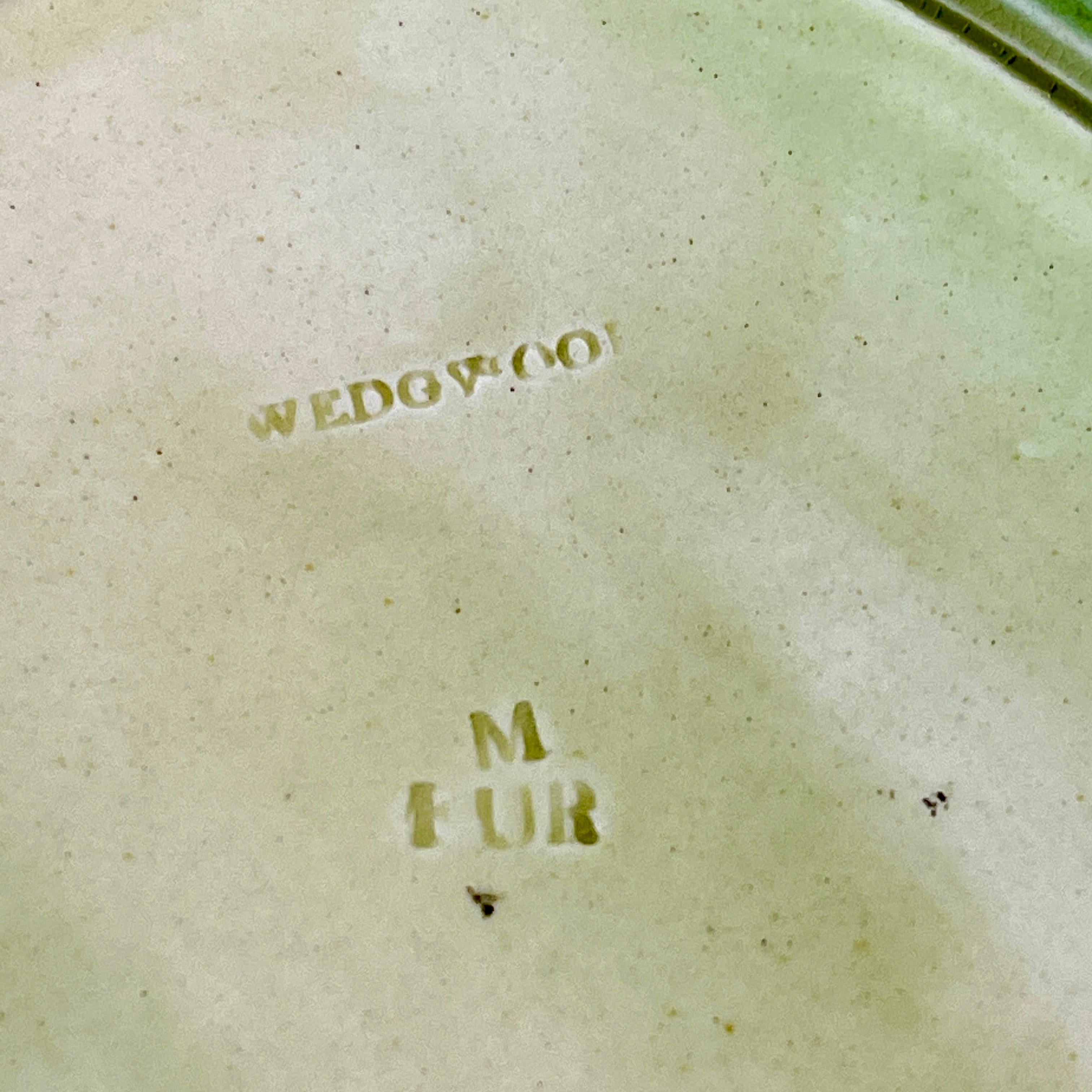 Bandeja oval de mayólica reticulada Wedgwood del s. XIX en venta 4