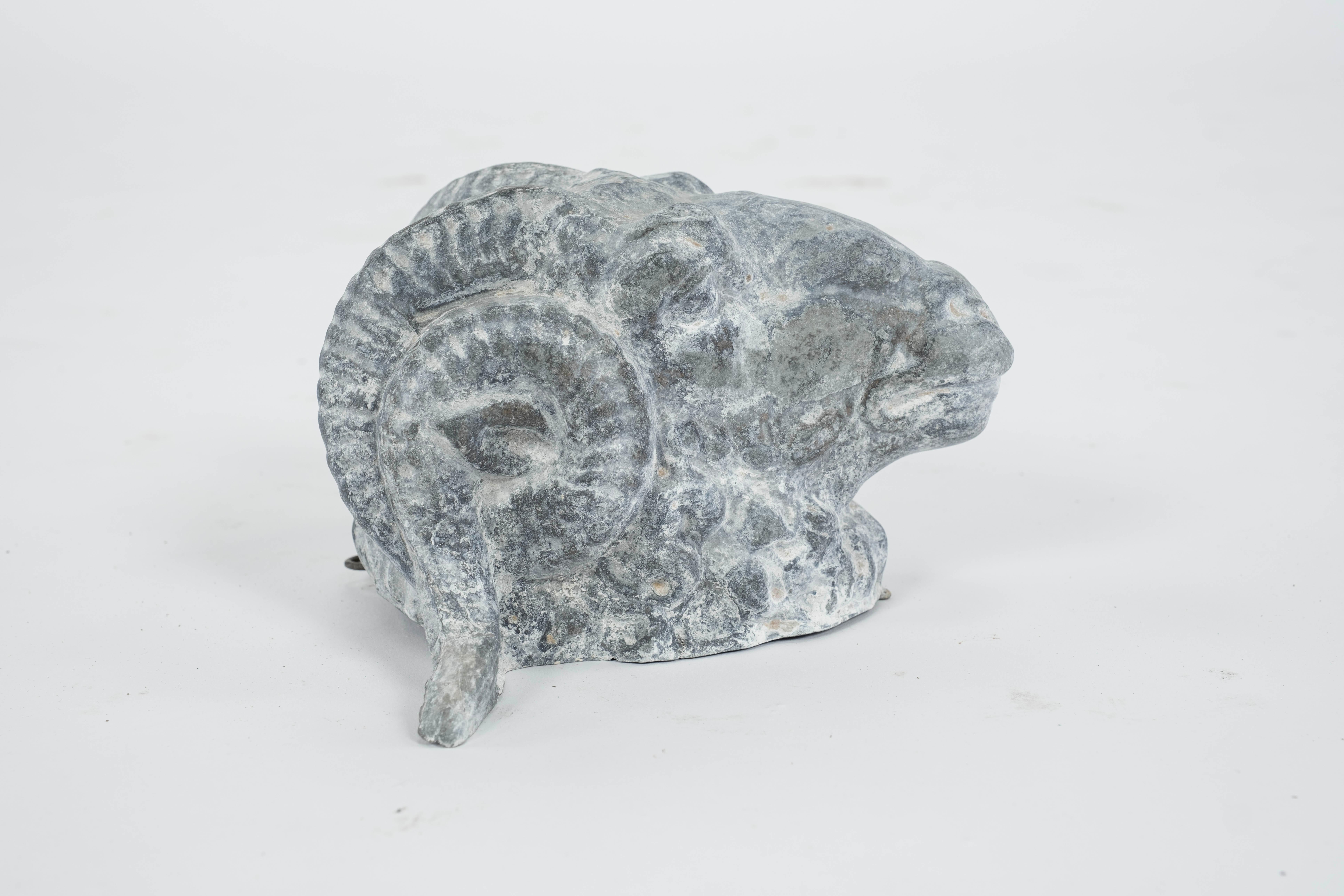 XIXe siècle A.C.I.C. Tête de bélier en zinc en vente