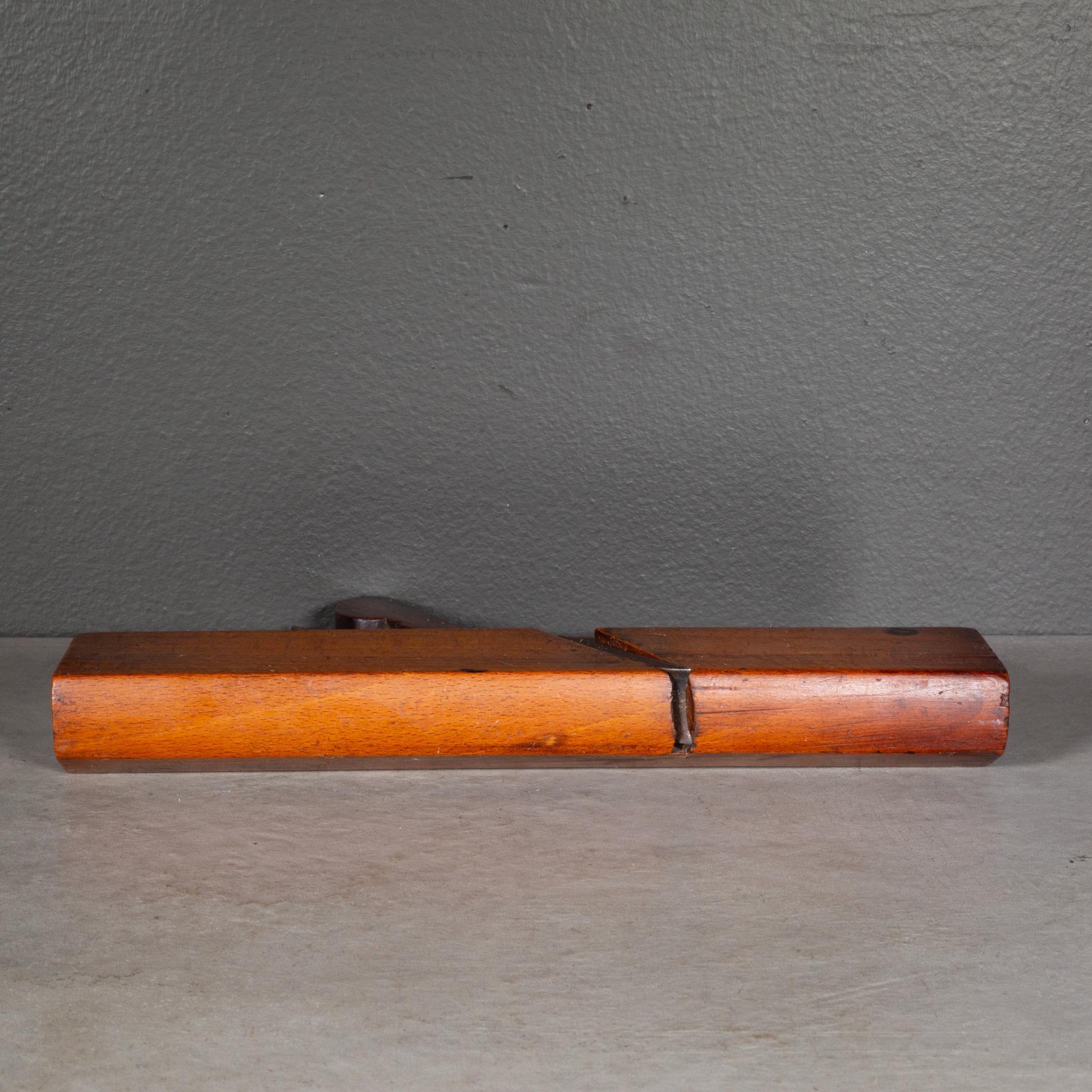 19th Century 19th Carpentry Molding Plane with Steel Blade For Sale