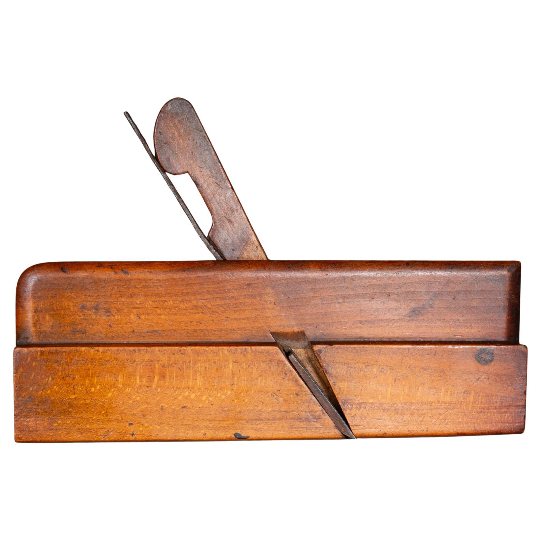 19th Carpentry Molding Plane with Steel Blade For Sale