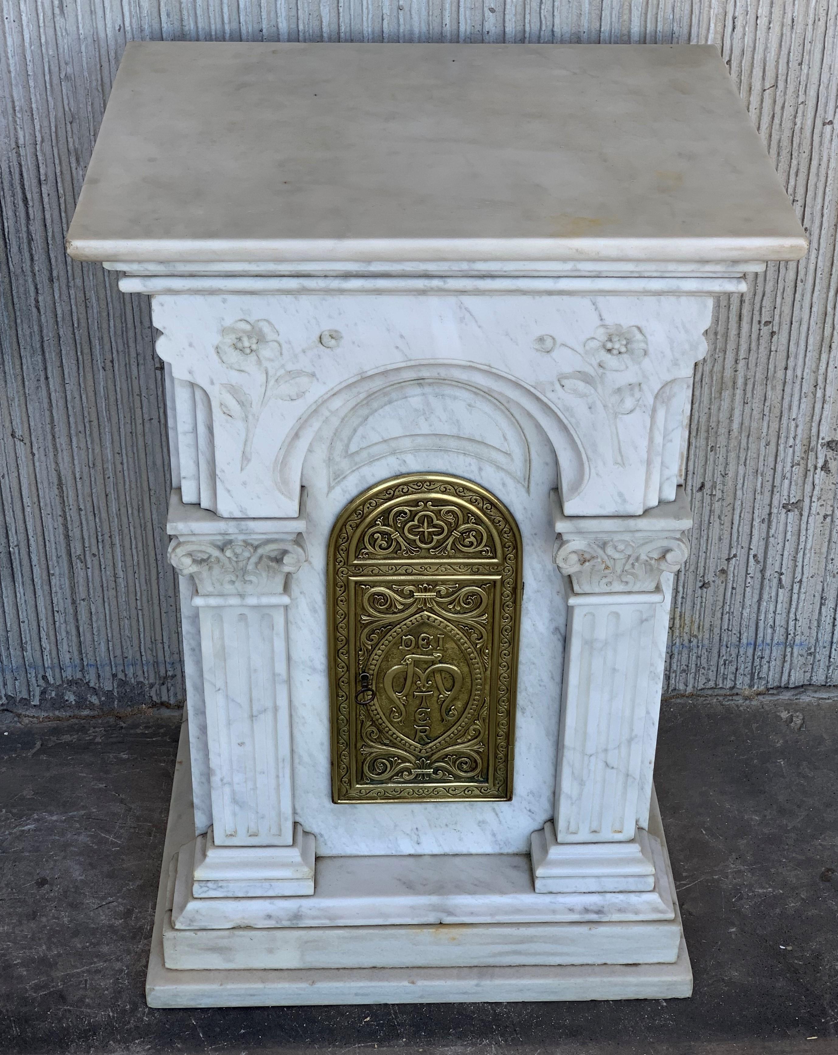 Spanish 19th Century Carved Carrara Marble and Bronze Monstrance for Custody 
