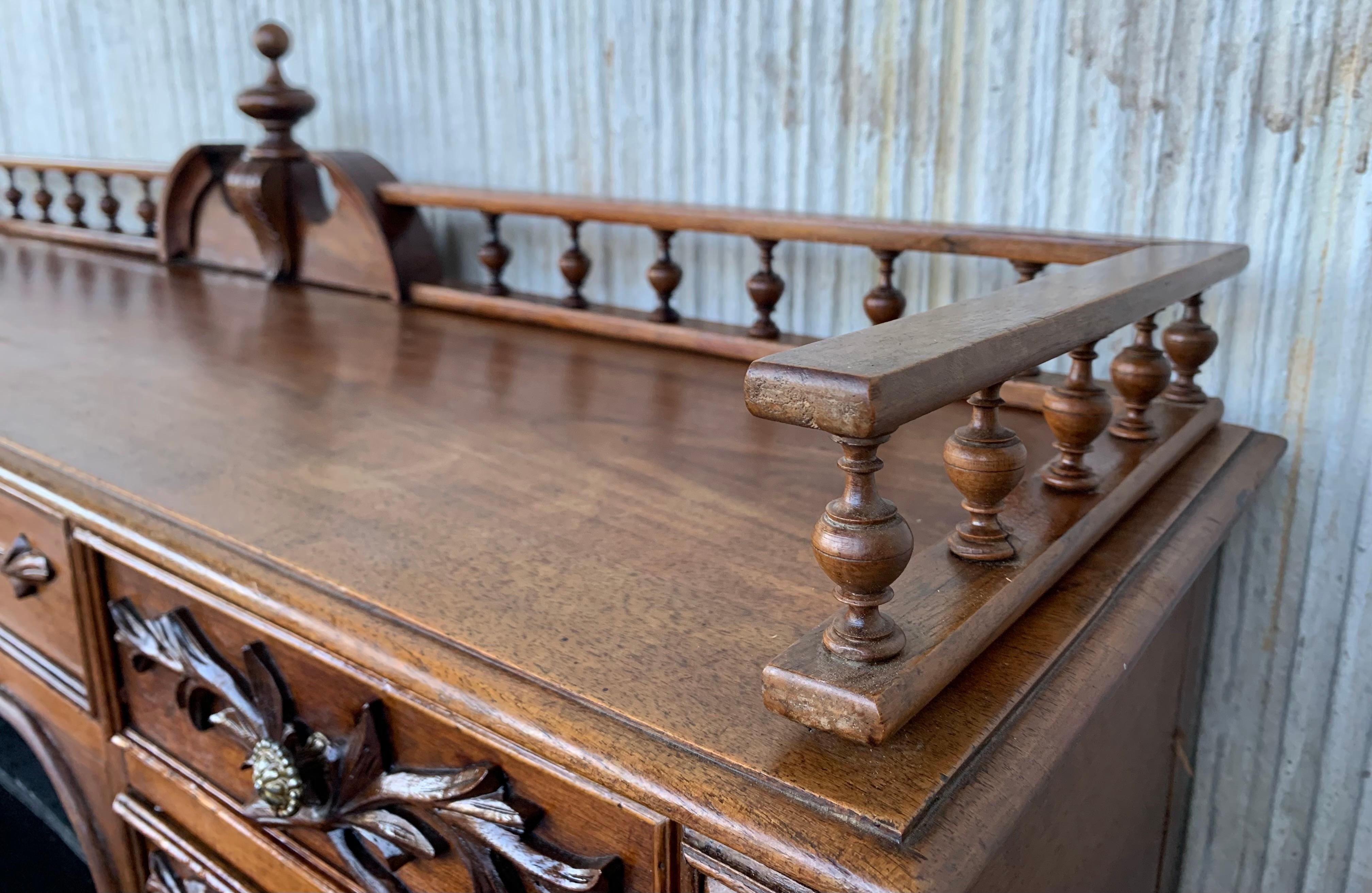 19th Carved Oak Renaissance Style Desk with Leather Top and Two Leaves 3