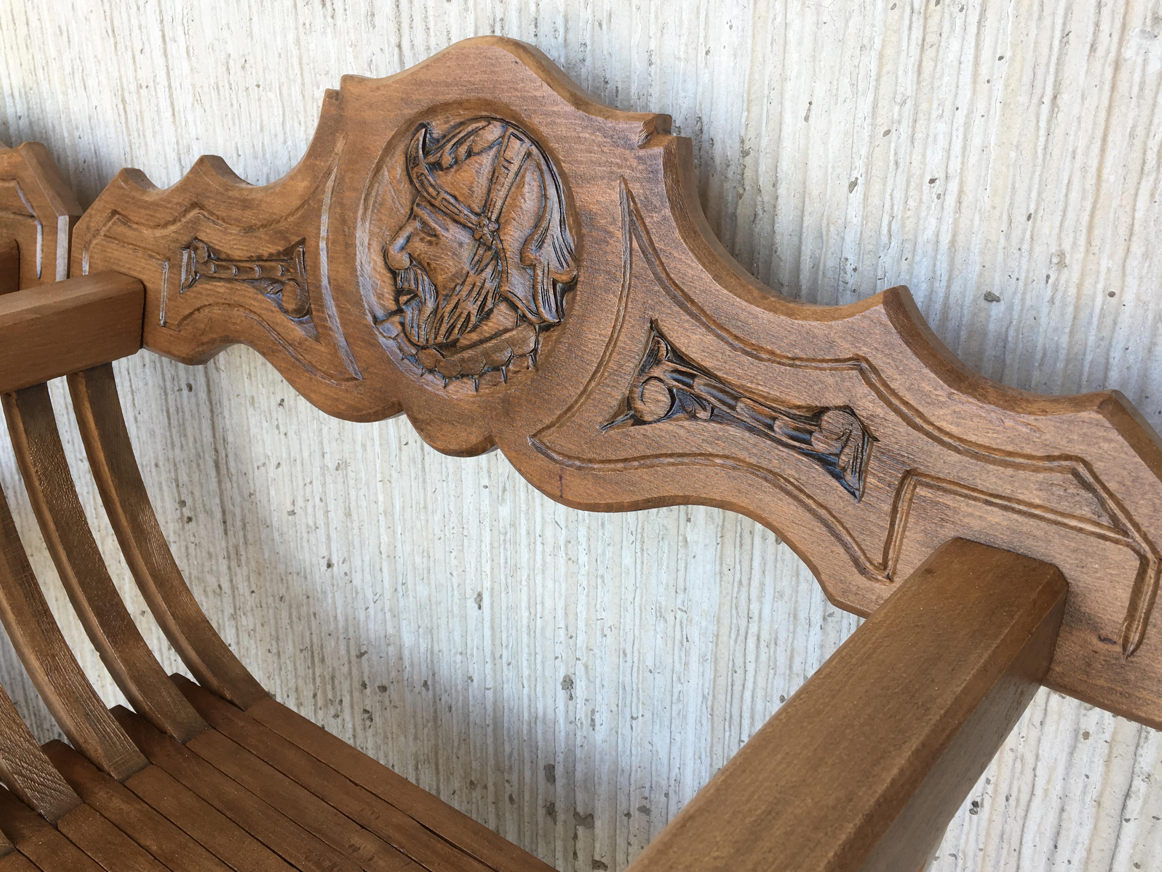 19th Century Carved Walnut Folding Scissors Savonarola Bench/Settee For Sale 5