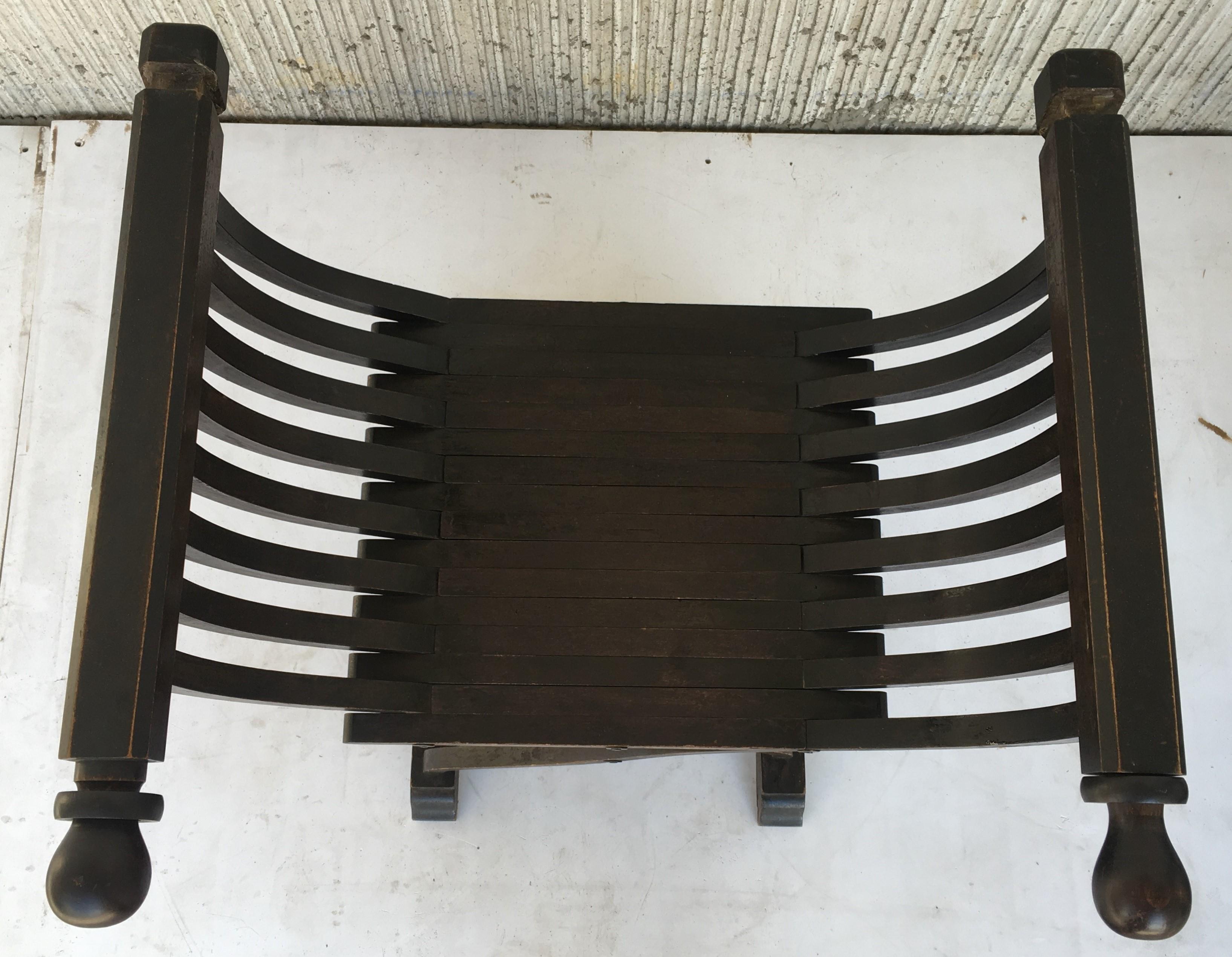 19th Century Carved Walnut Folding Scissors Savonarola Bench/Settle 1
