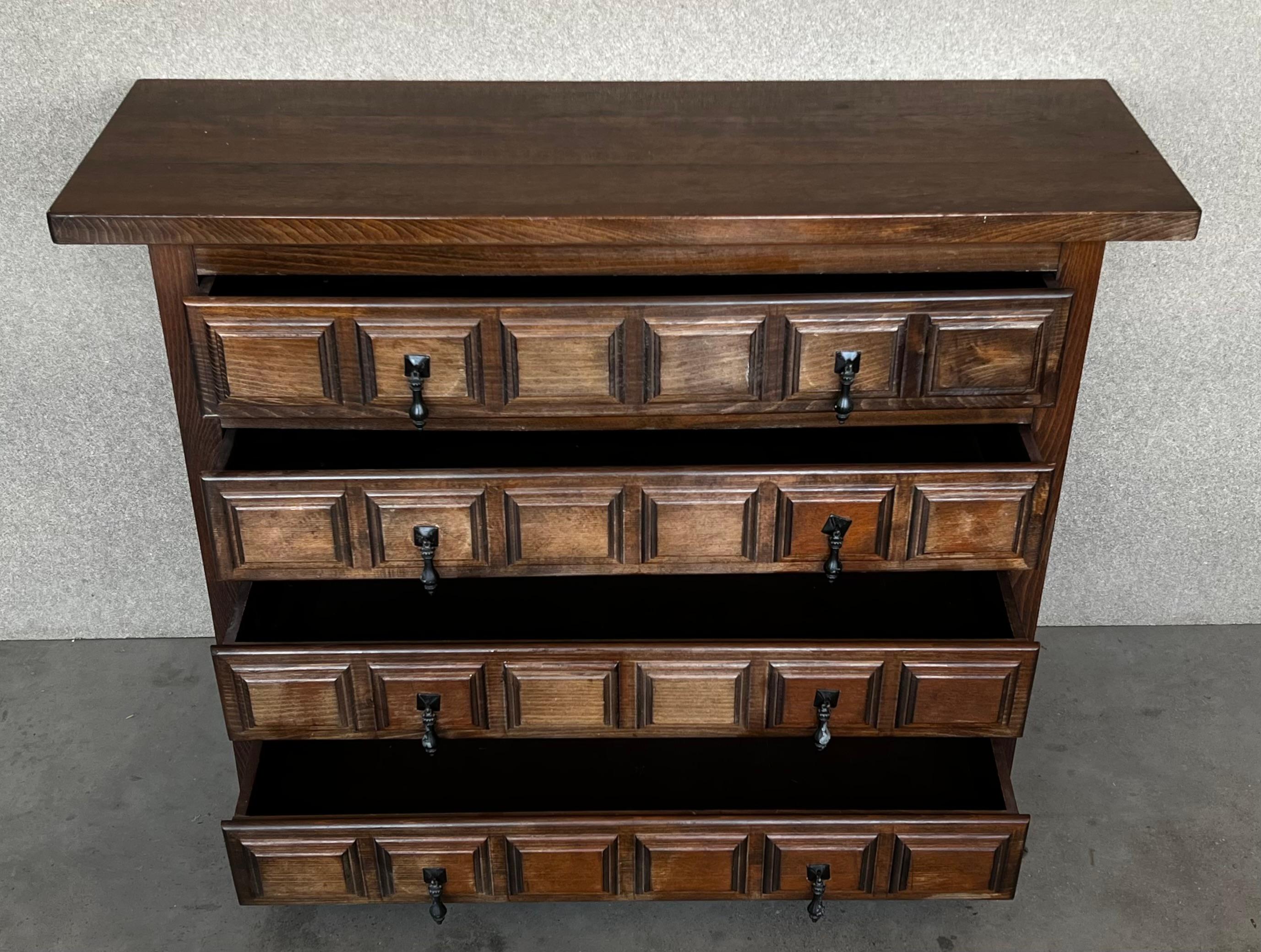 19th Catalan Spanish Baroque Carved Walnut Tuscan Four Drawers Chest of Drawers In Good Condition In Miami, FL