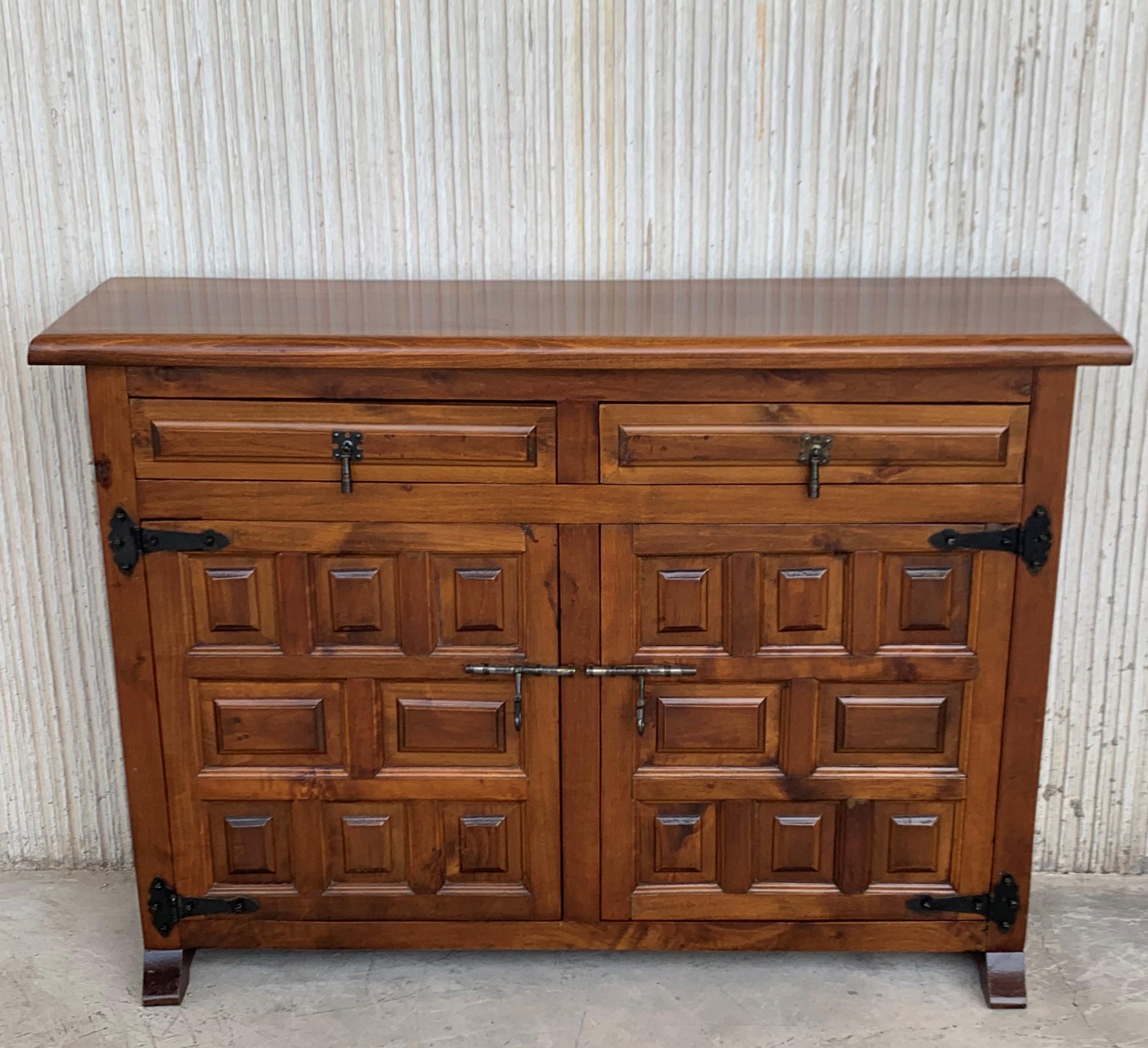 19th Century Catalan Baroque Carved Walnut Tuscan Two Drawers Credenza or Buffet 11