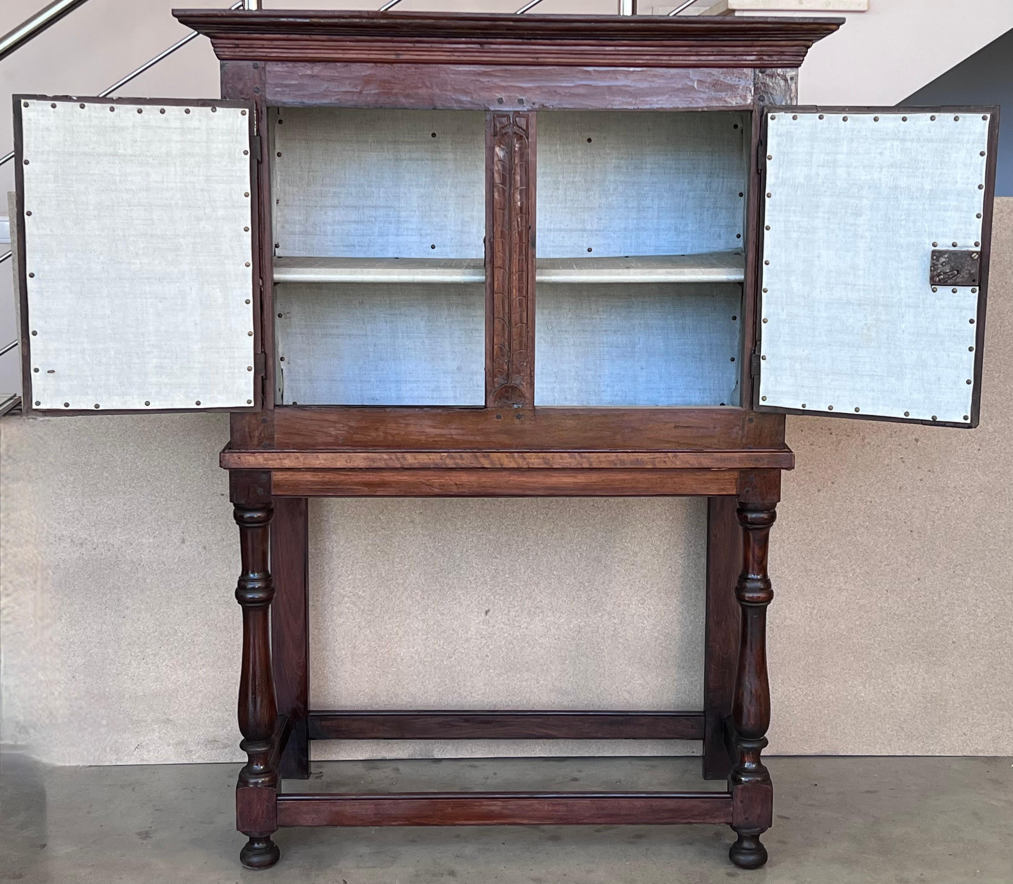 19th Catalan Spanish Cabinet on Stand in Carved Walnut and Iron Stretcher For Sale 4