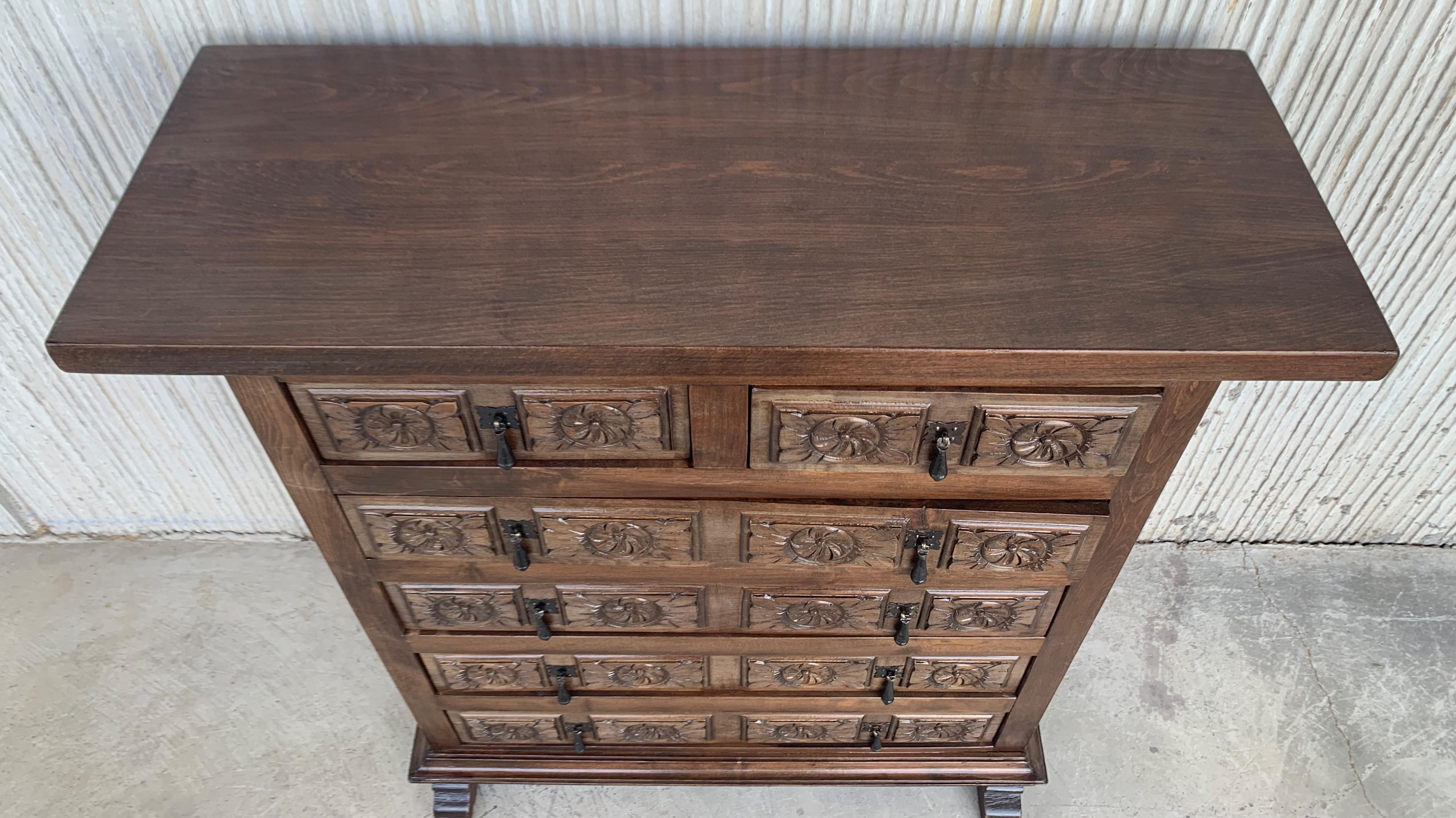 19th Catalan Spanish Carved Walnut Chest of Drawers, Highboy or Console In Good Condition In Miami, FL