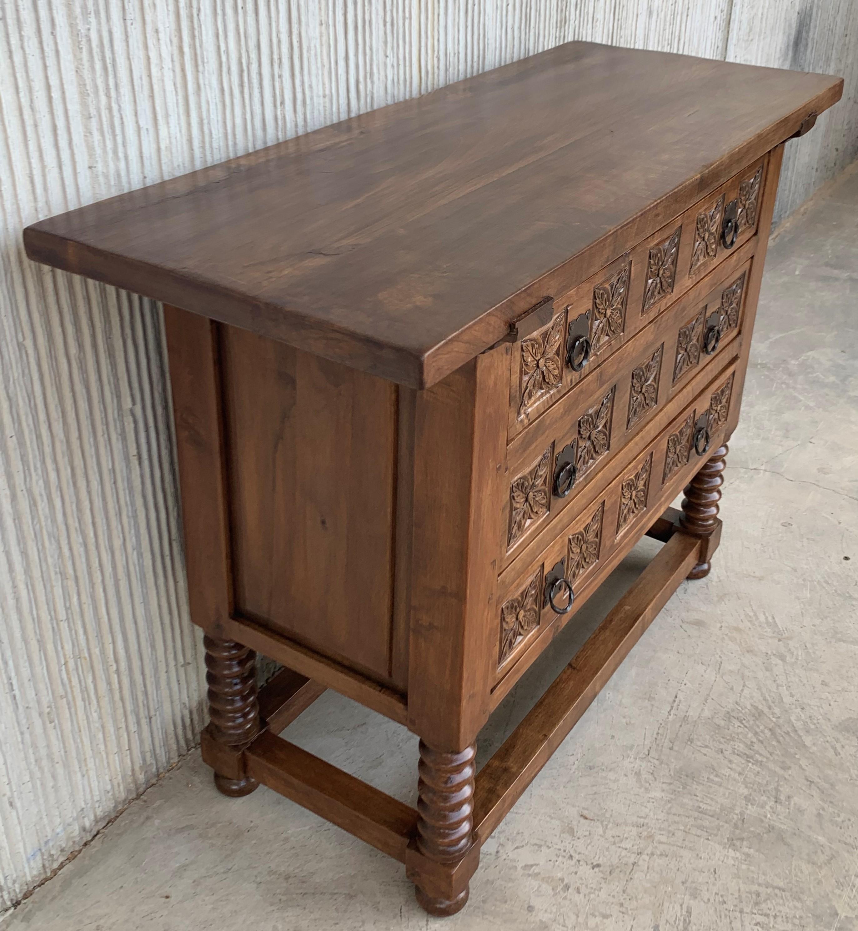 19th Century Catalan Spanish Carved Walnut Console Sofa Table, Three Drawers In Good Condition In Miami, FL