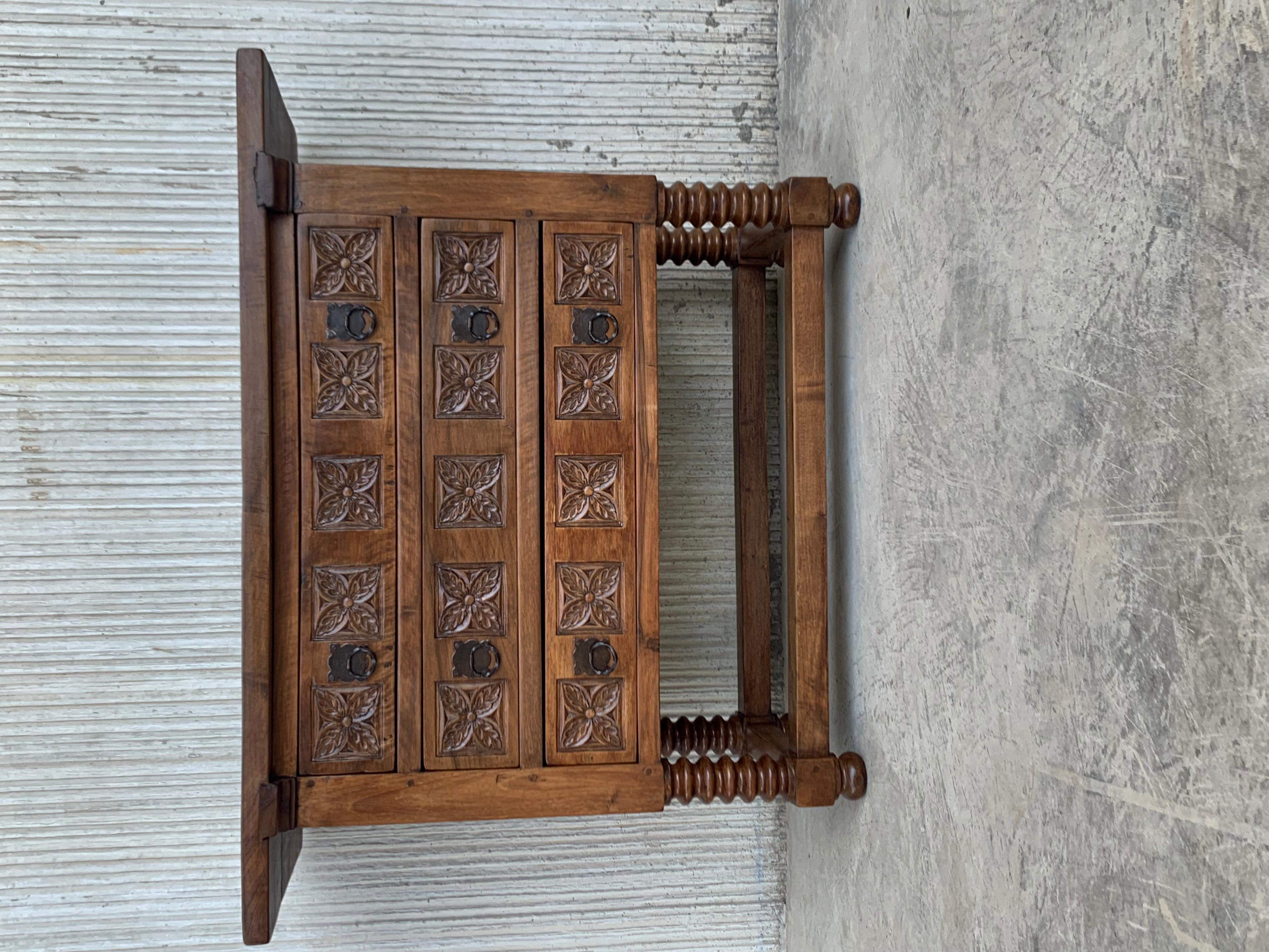 19th Century Catalan Spanish Carved Walnut Console Sofa Table, Three Drawers 4