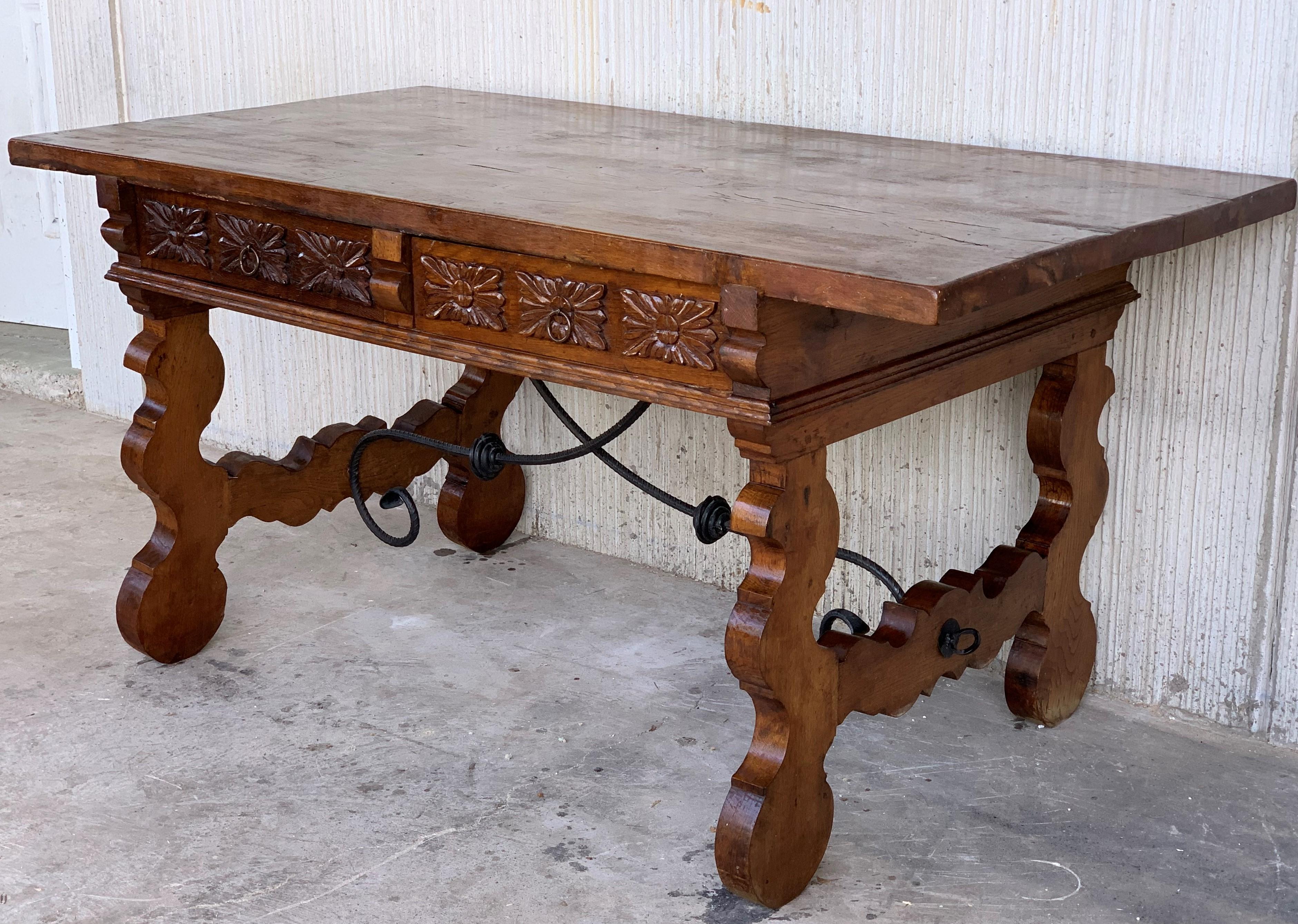 Baroque 19th Catalan Spanish Desk or Console Table in Carved Walnut and Iron Stretcher