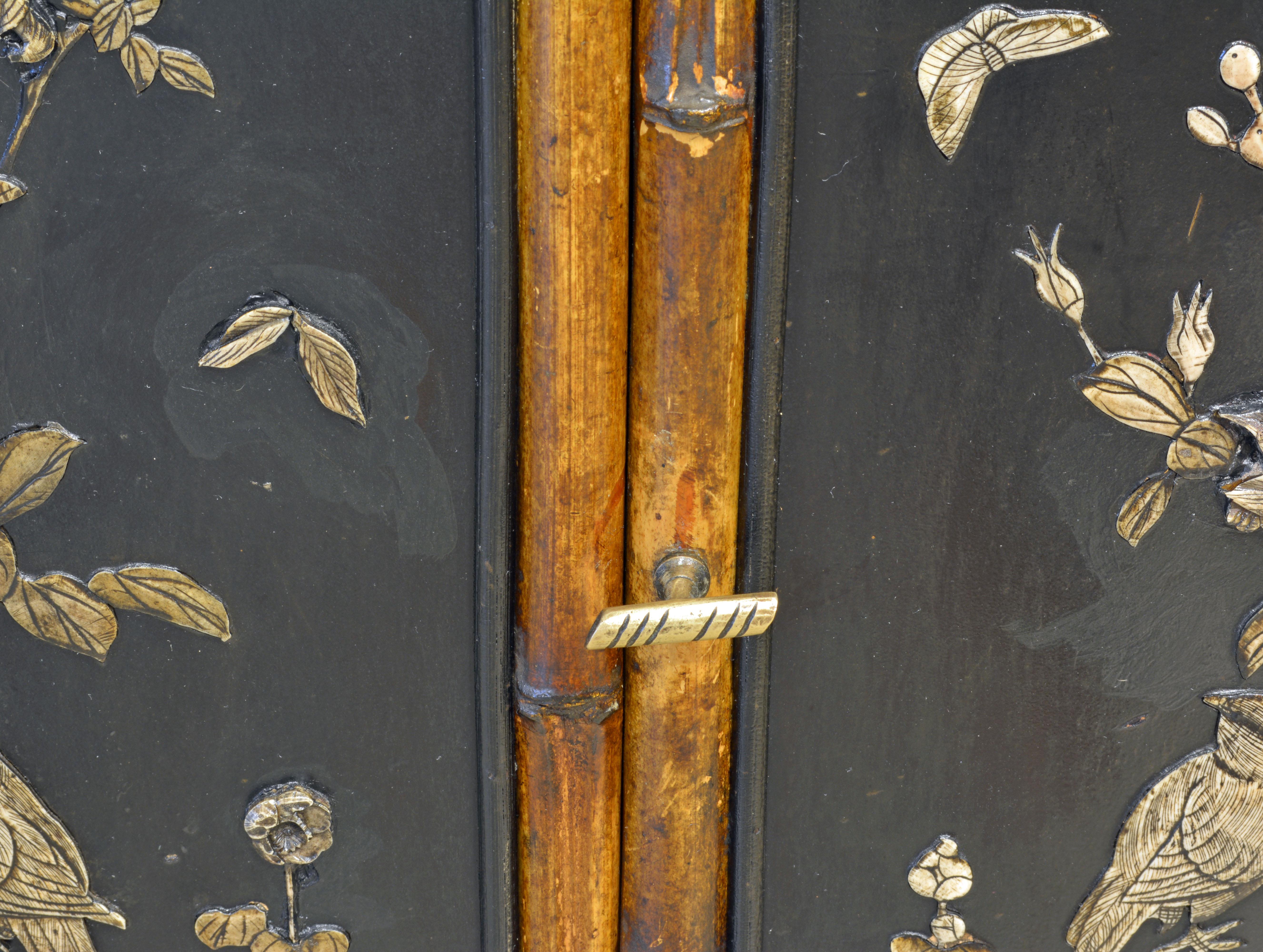 English Burnished Bamboo and Japanned Lacquer Étagère Display Cabinet 13