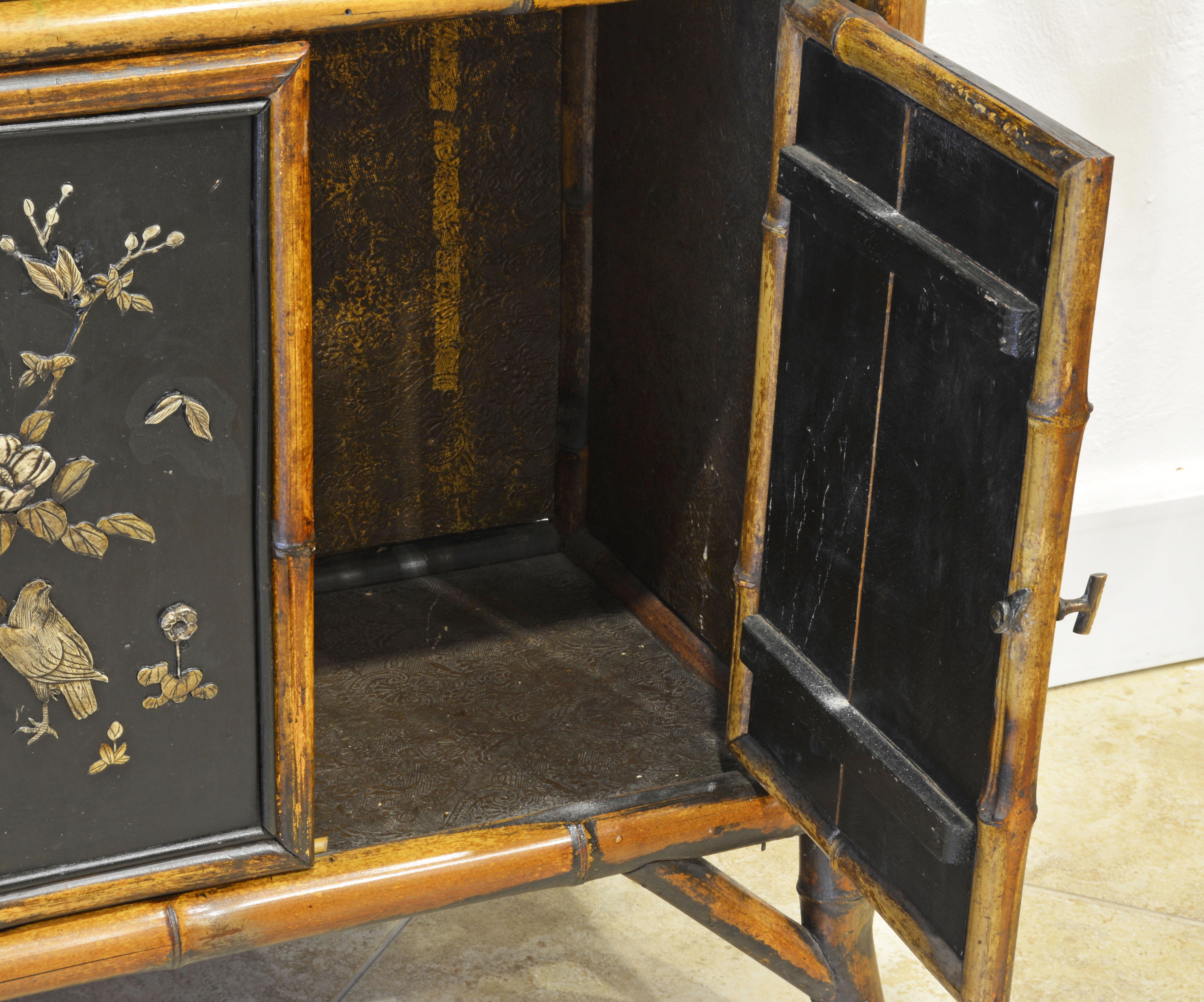 English Burnished Bamboo and Japanned Lacquer Étagère Display Cabinet 3