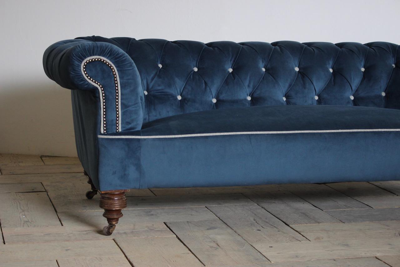 19th Century English Chesterfield Reupholstered by US in Velvet 2