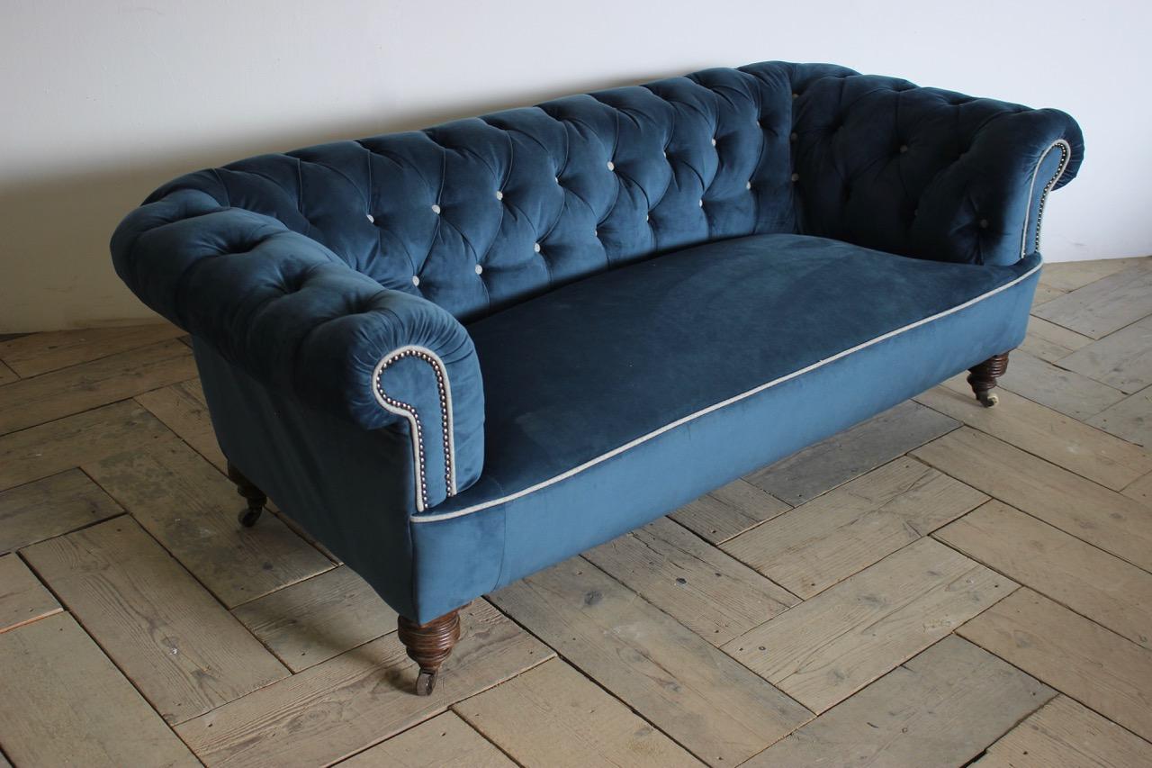 19th Century English Chesterfield Reupholstered by US in Velvet 5