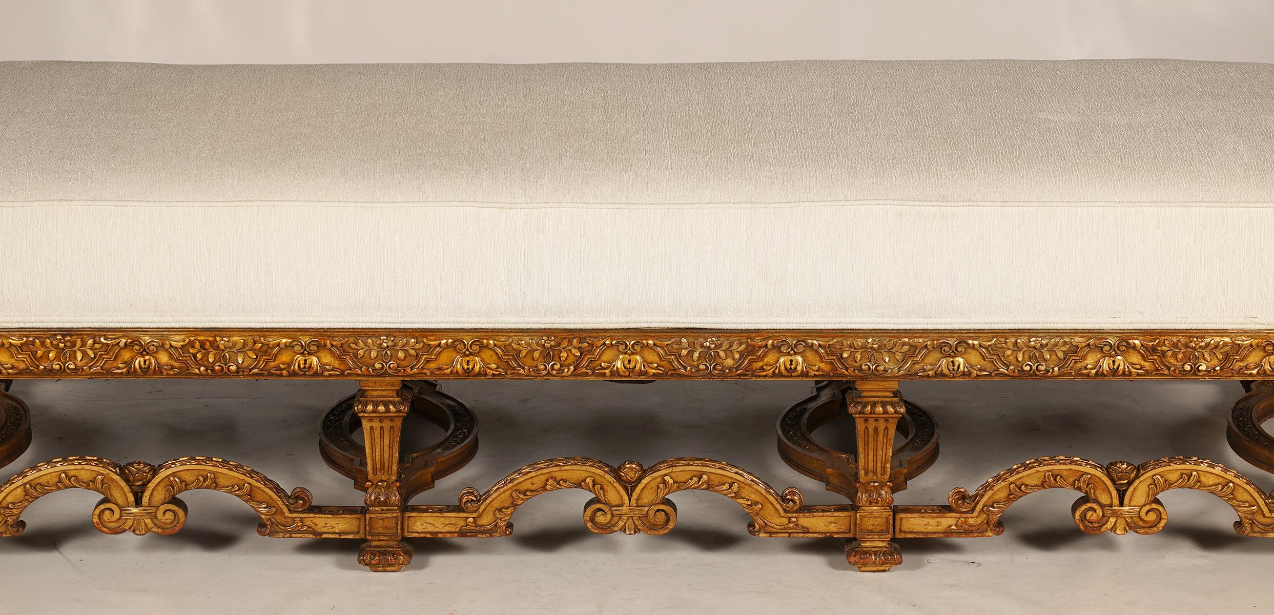 19th Century French Louis XIV Style Carved Giltwood Bench with Mint Upholstery 4