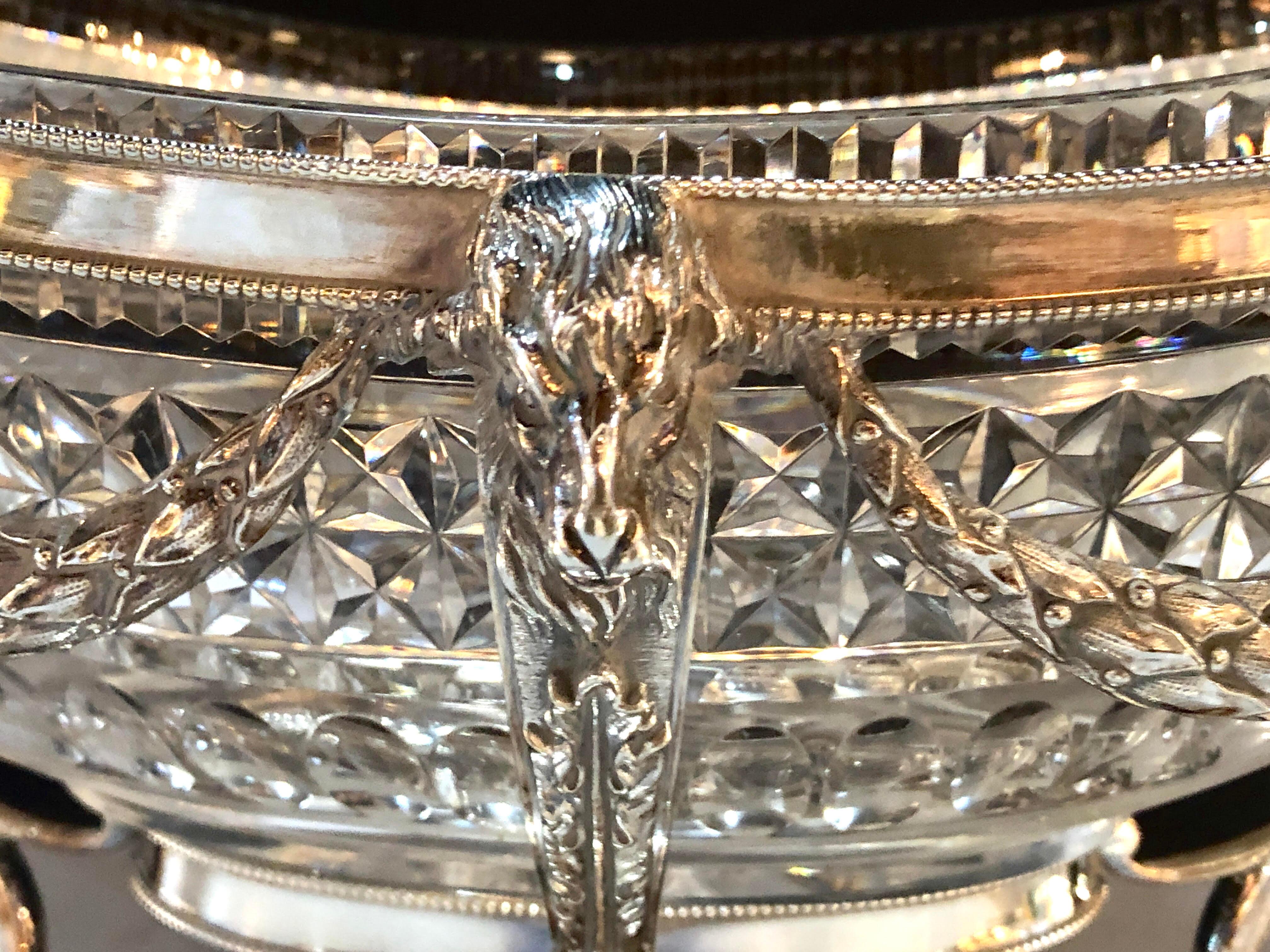 Versilberte ovale Schale im George-III-Stil mit geschliffenem Glasleinen im Angebot 13