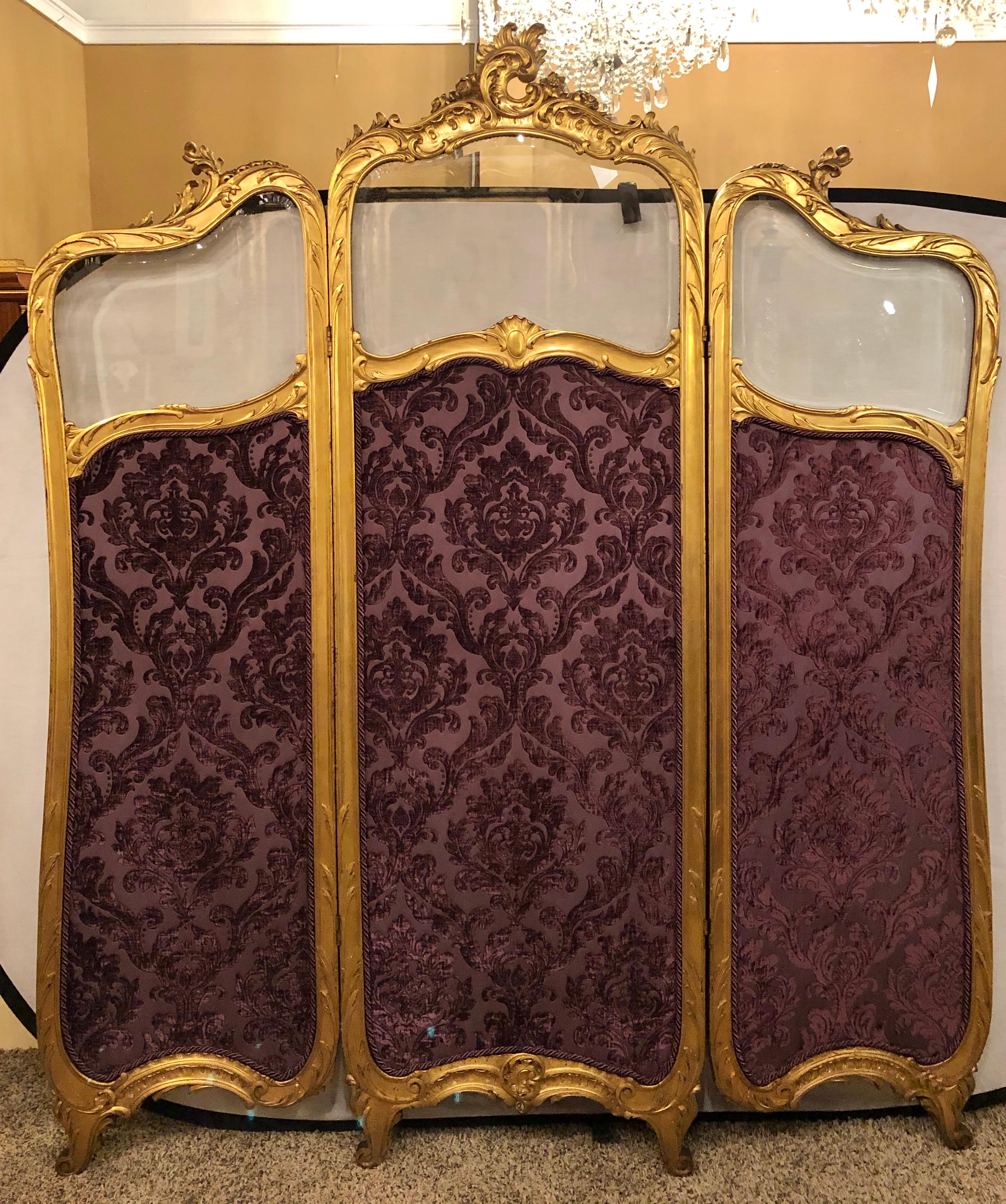 19th Century Louis XV, Giltwood Three Fold Screen with Original Glass Panels  In Good Condition In Stamford, CT