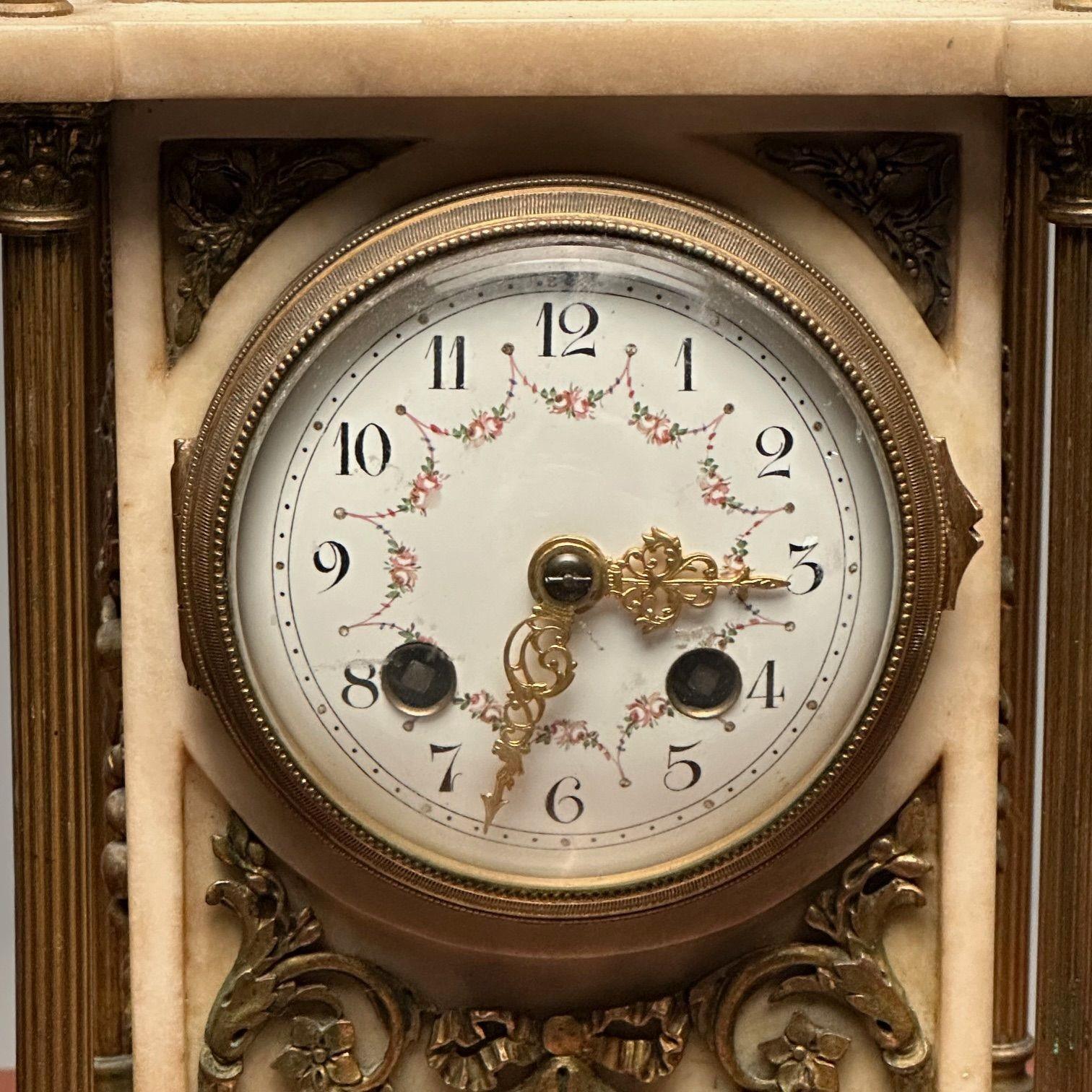Reloj francés de manto, ménsula o sobremesa, mármol y bronce, s. XIX, firmado en Francia en venta 7