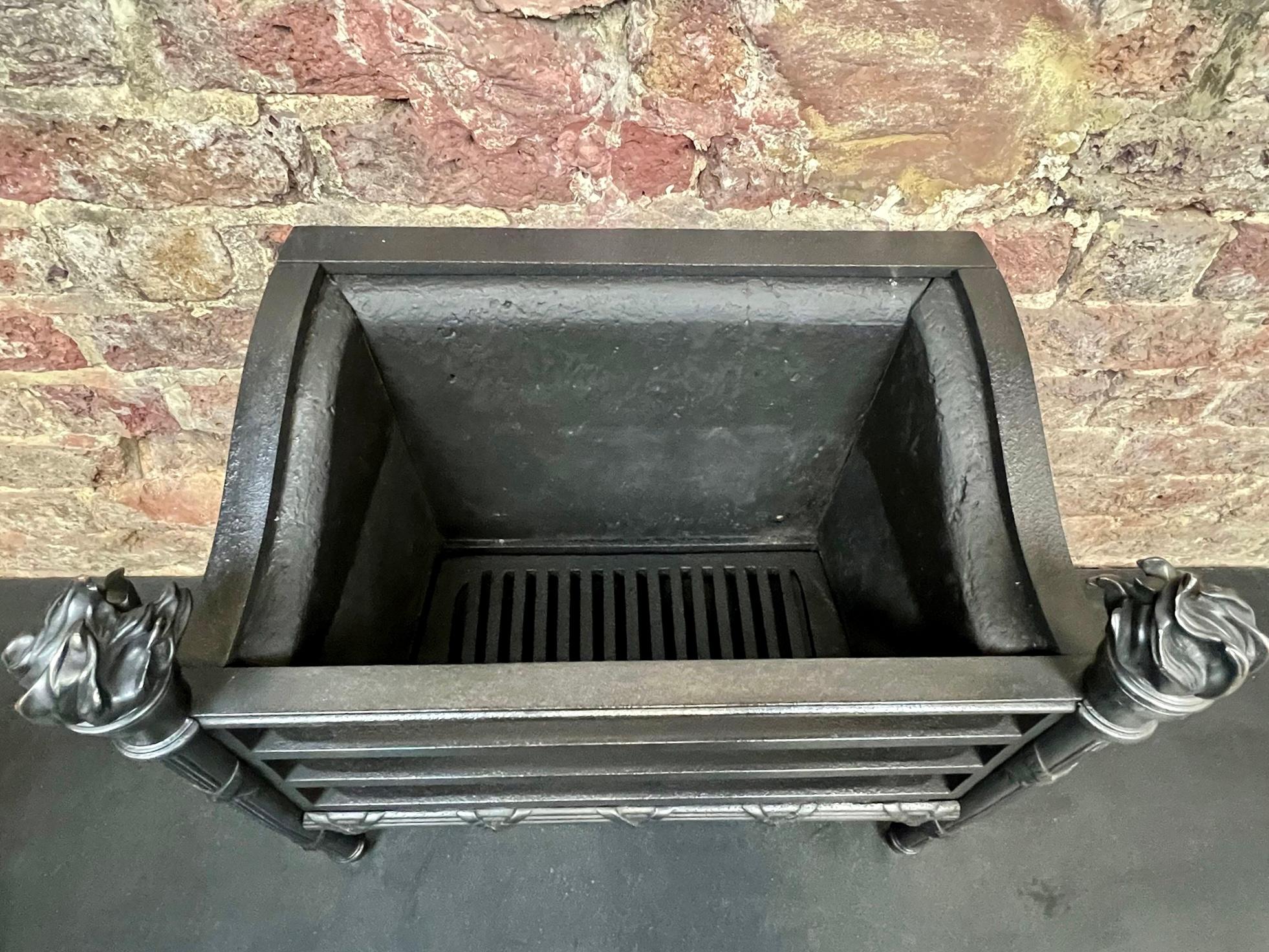 Georgian 19th Centrury Cast Iron Fireplace Basket Grate For Sale