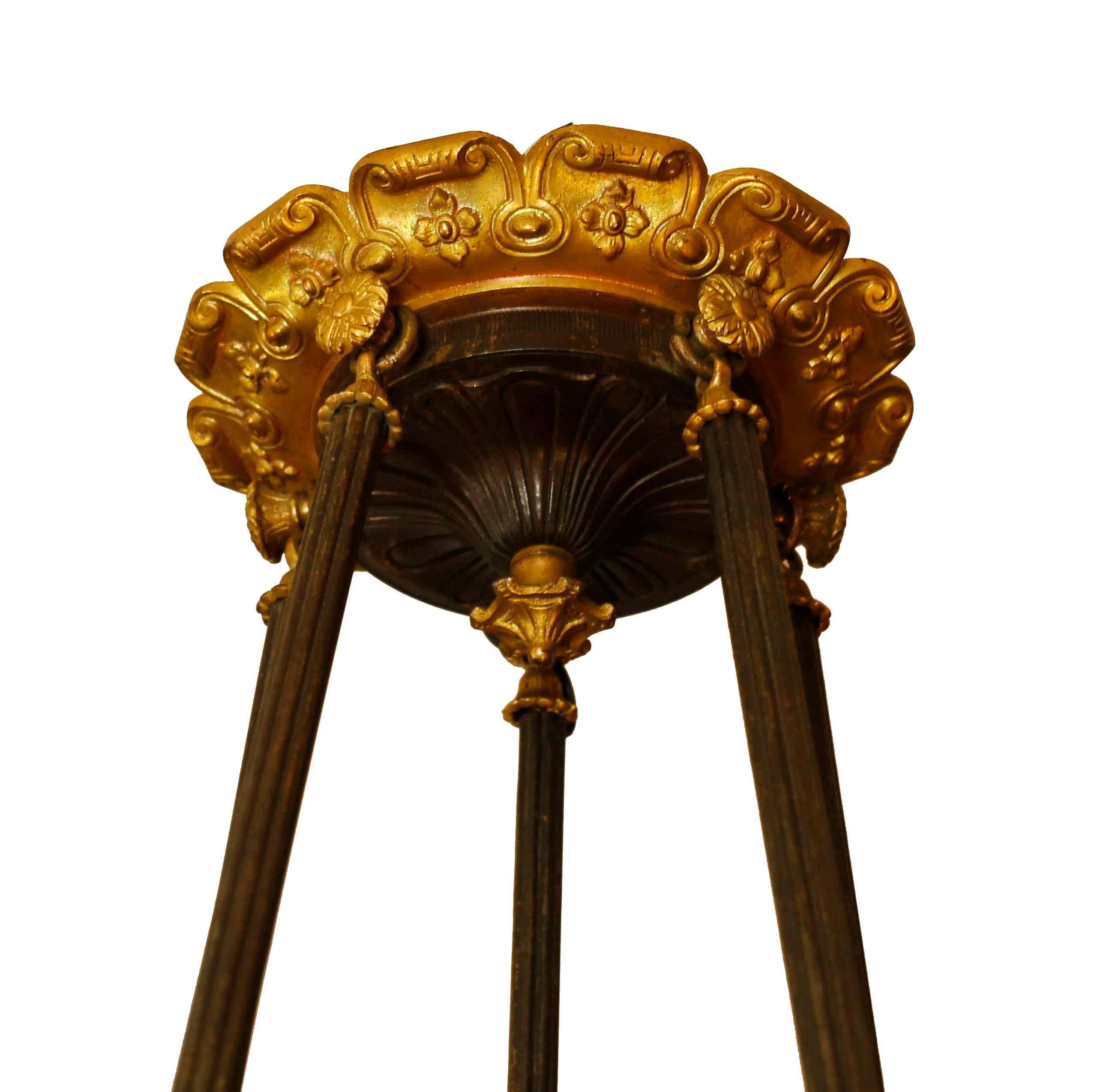 19th Century French Charles X Ormolu and Bronze Chandelier with Five Lights For Sale 1