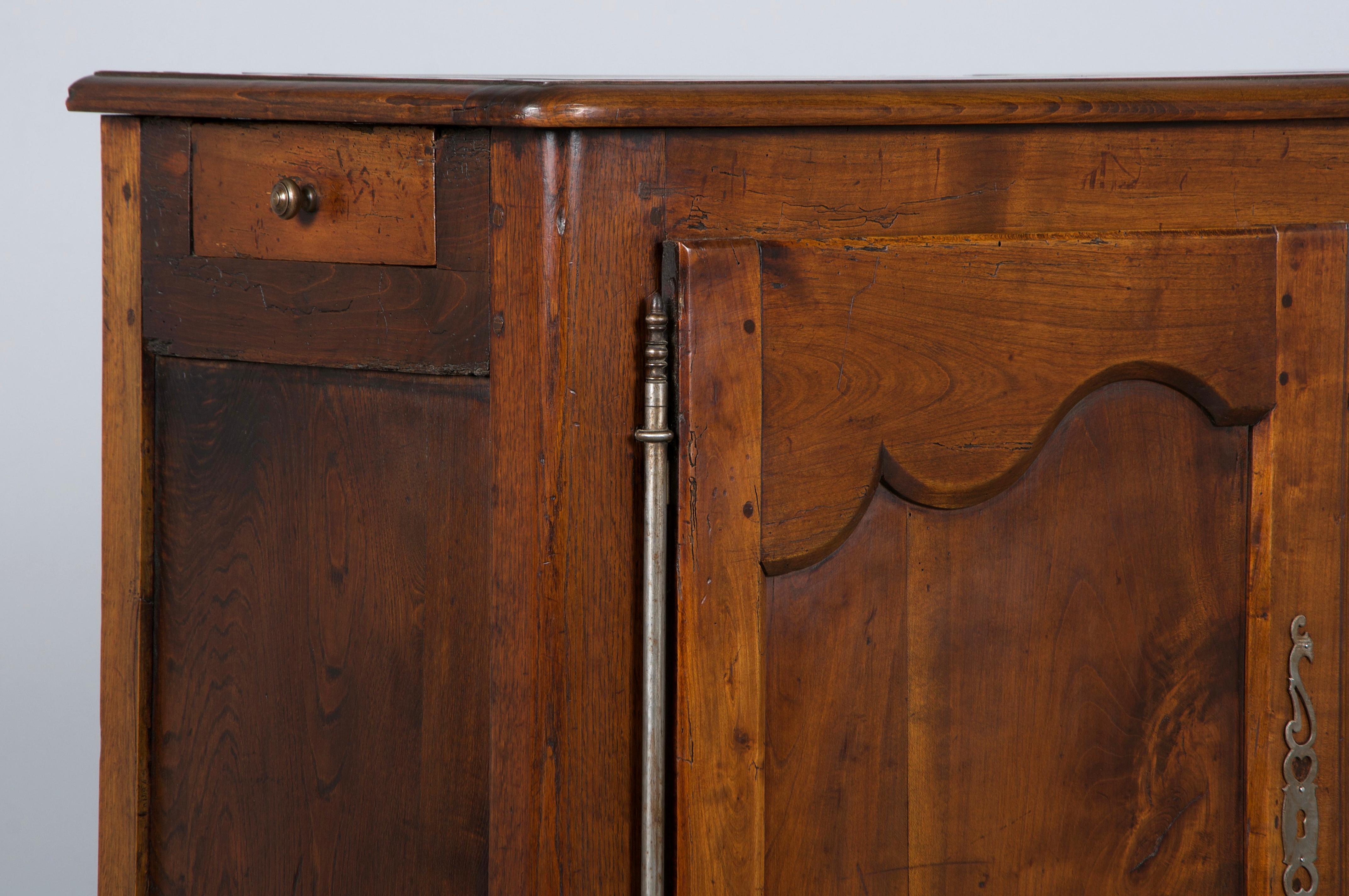 Credenza in legno di Oak Oak del XIX secolo, stile Luigi XV, francese e di campagna in vendita 6