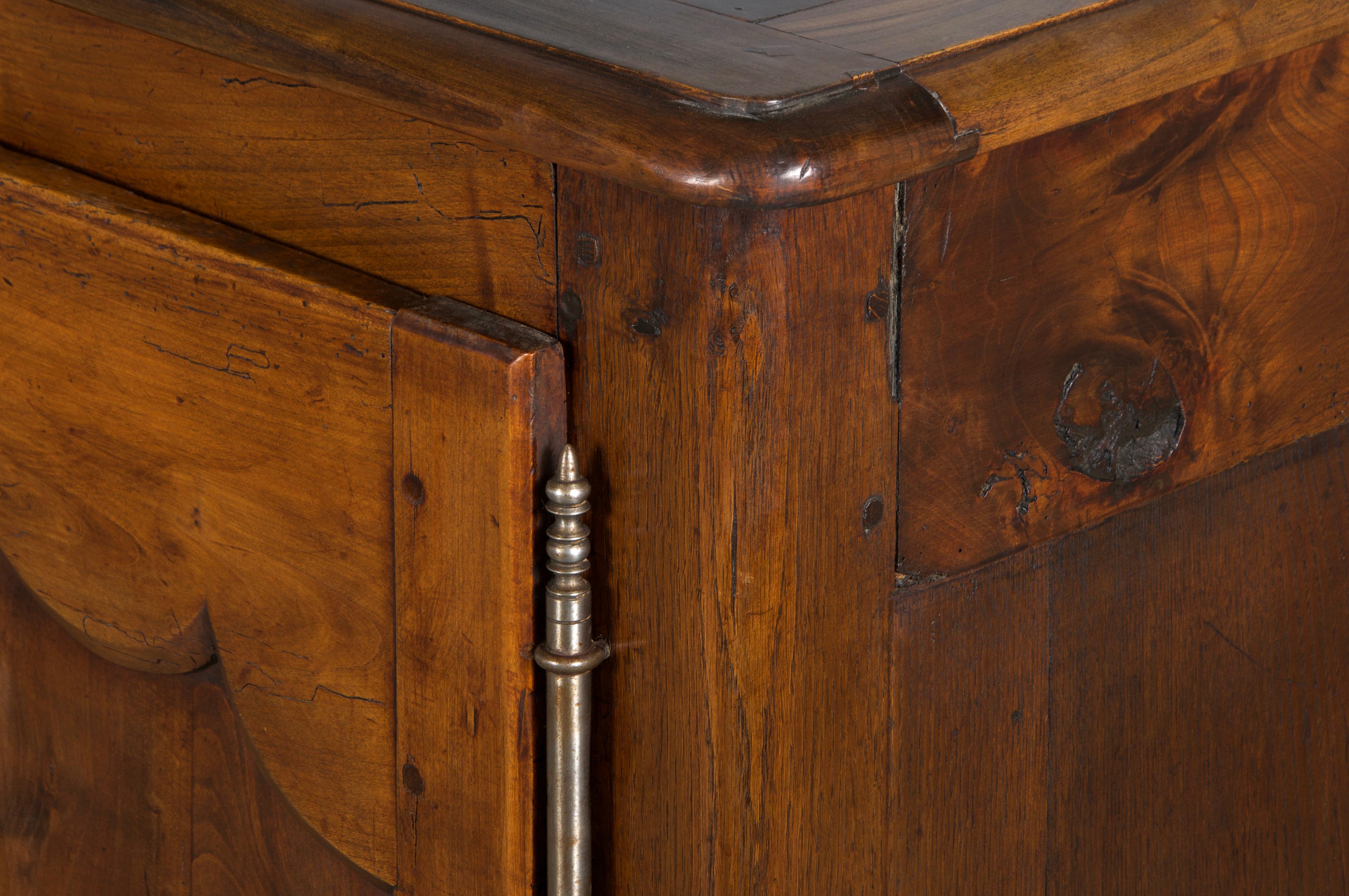 Credenza in legno di Oak Oak del XIX secolo, stile Luigi XV, francese e di campagna in vendita 12