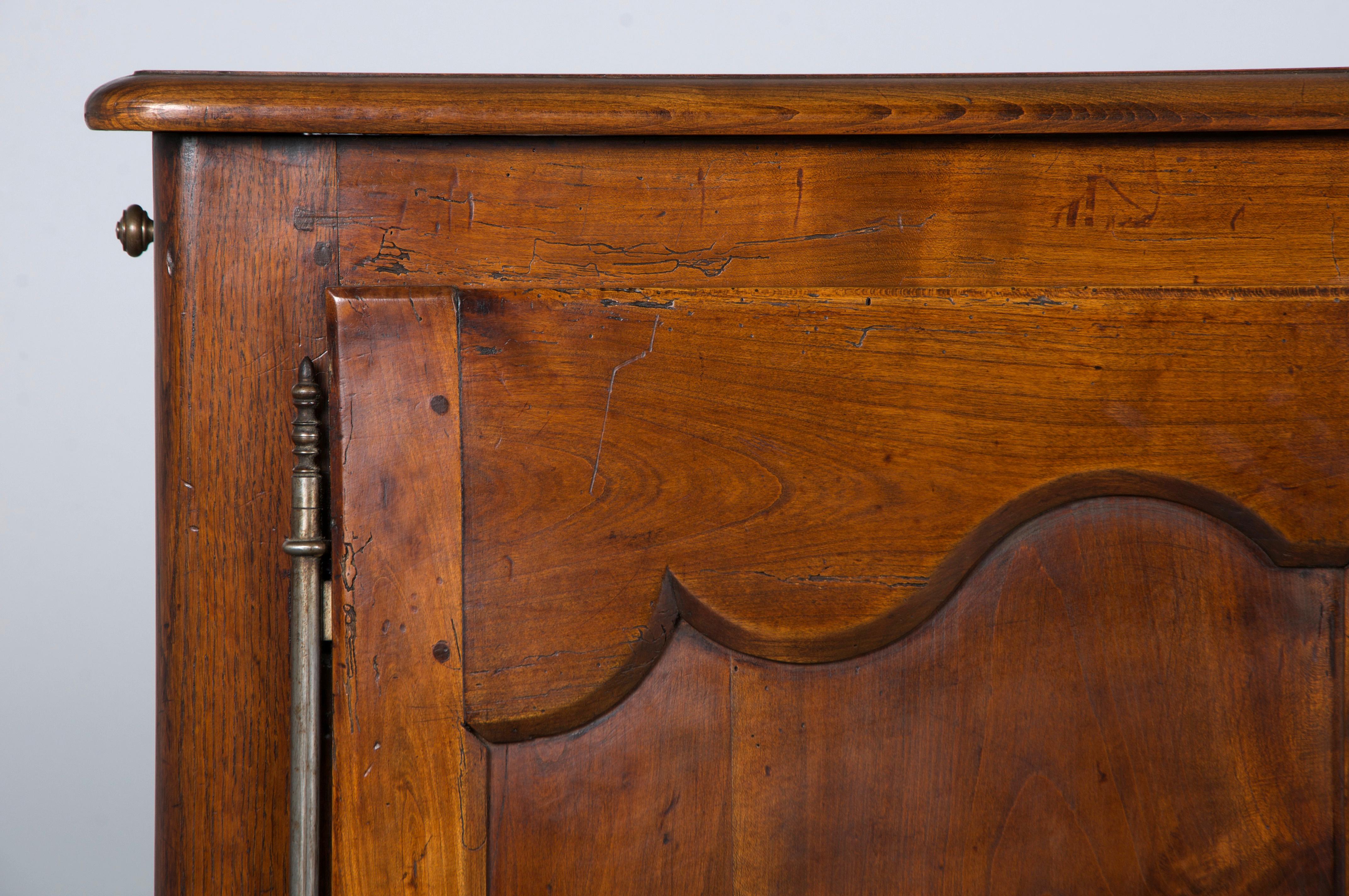 Francese Credenza in legno di Oak Oak del XIX secolo, stile Luigi XV, francese e di campagna in vendita