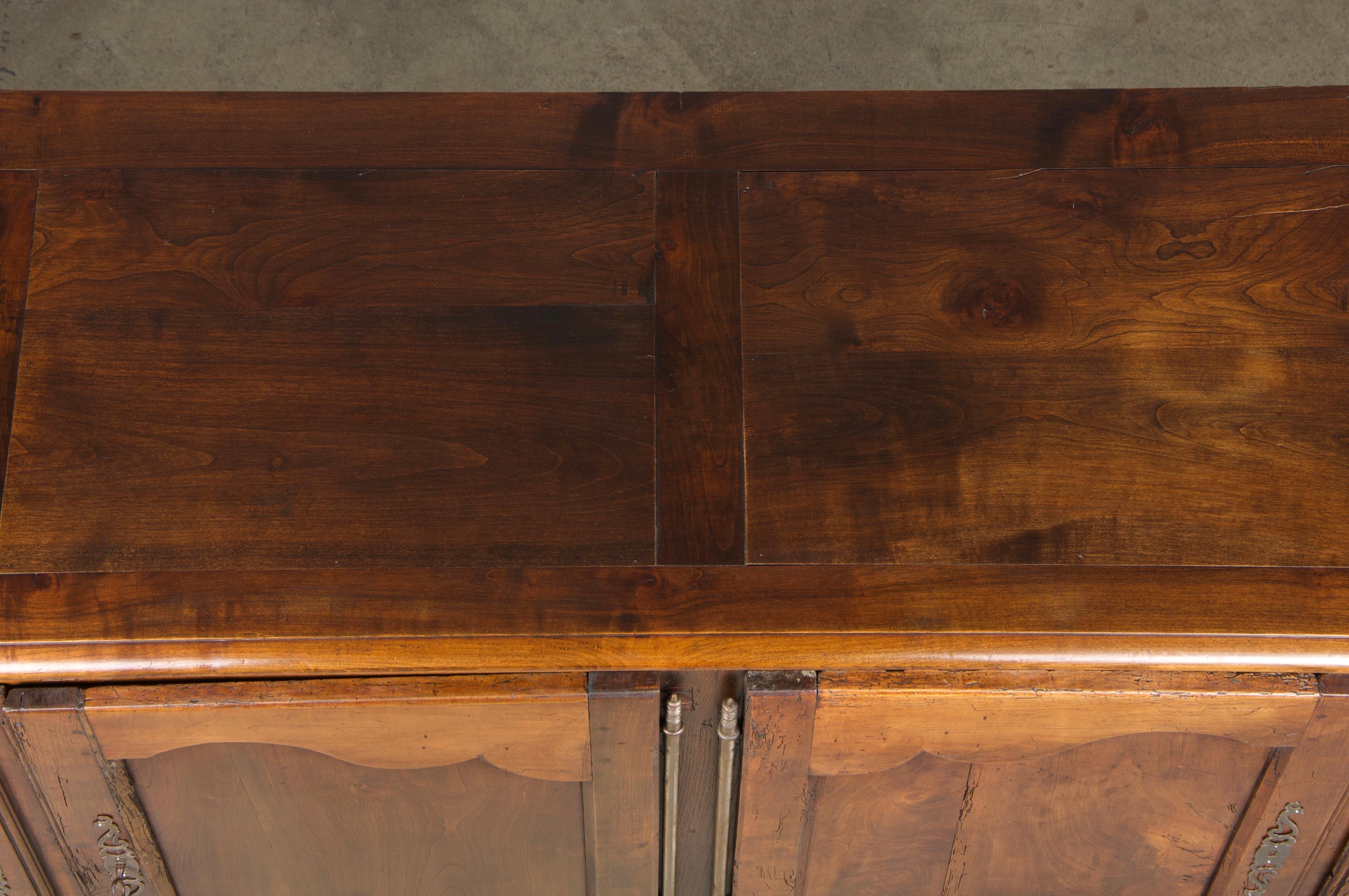 Credenza in legno di Oak Oak del XIX secolo, stile Luigi XV, francese e di campagna in vendita 2