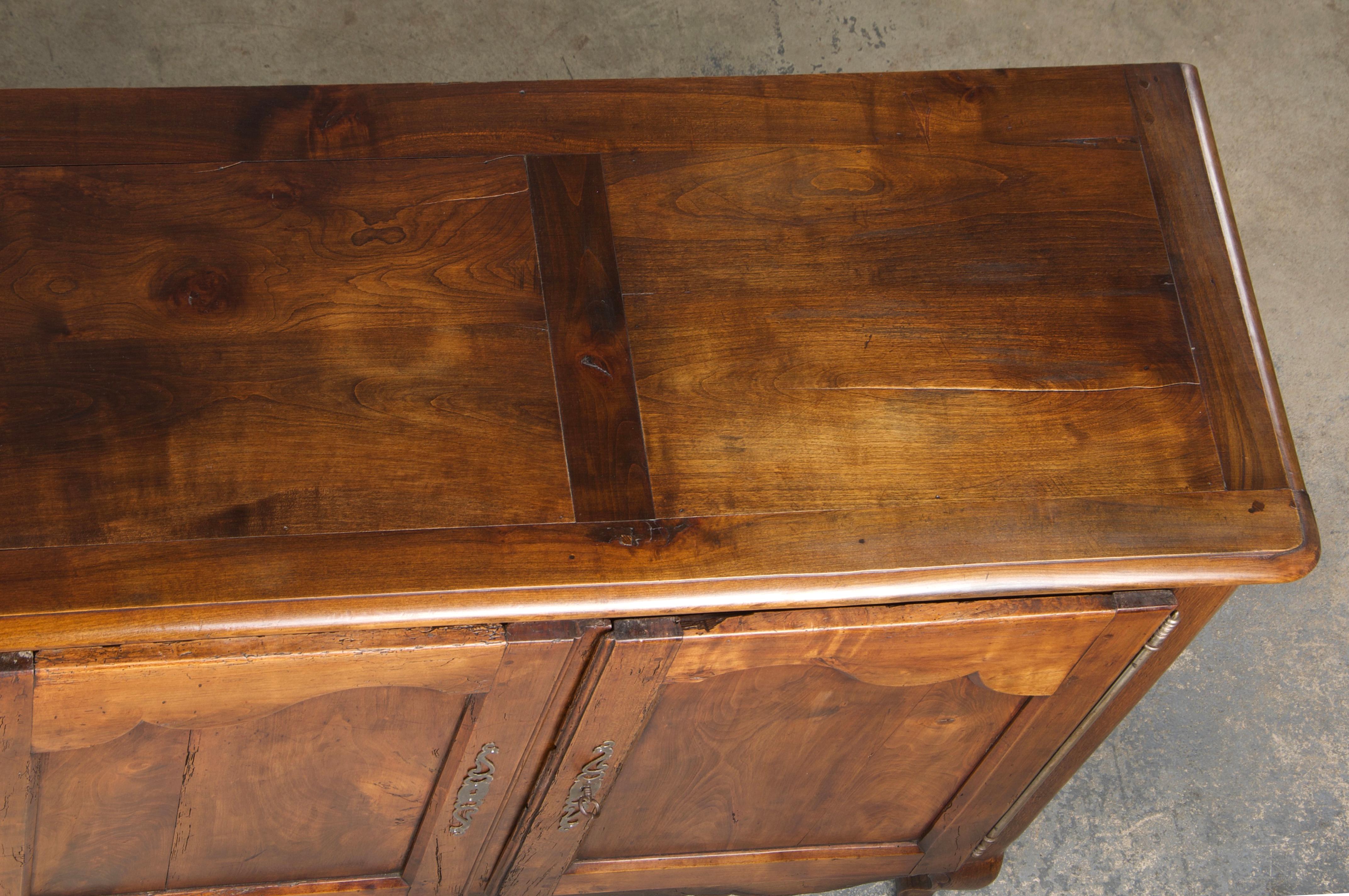 Credenza in legno di Oak Oak del XIX secolo, stile Luigi XV, francese e di campagna in vendita 3
