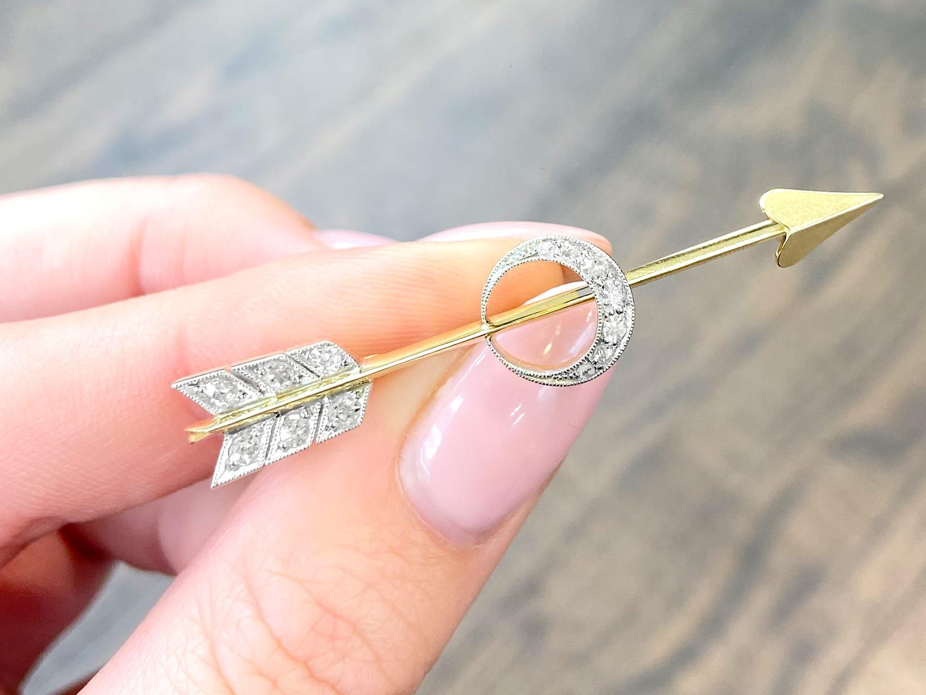 Old European Cut 19th Century 0.29 Carat Diamond and 15K Yellow Gold Arrow Brooch For Sale