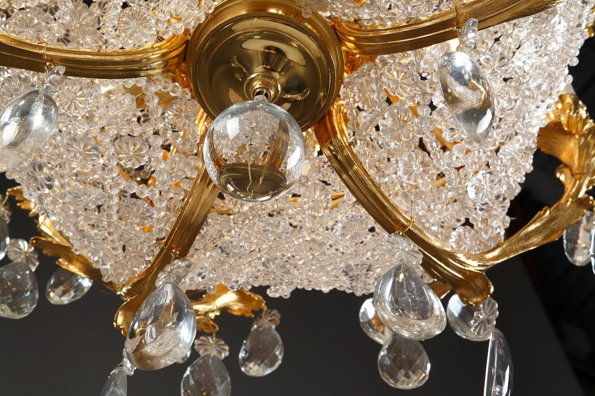 Lustre en forme de panier à 10 lumières en bronze doré et cristal du XIXe siècle en vente 6